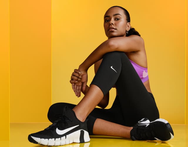 chaussures, vtements et accessoires pour femme