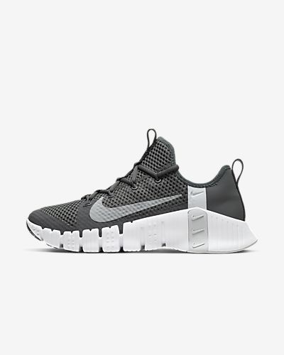 grey nike gym shoes