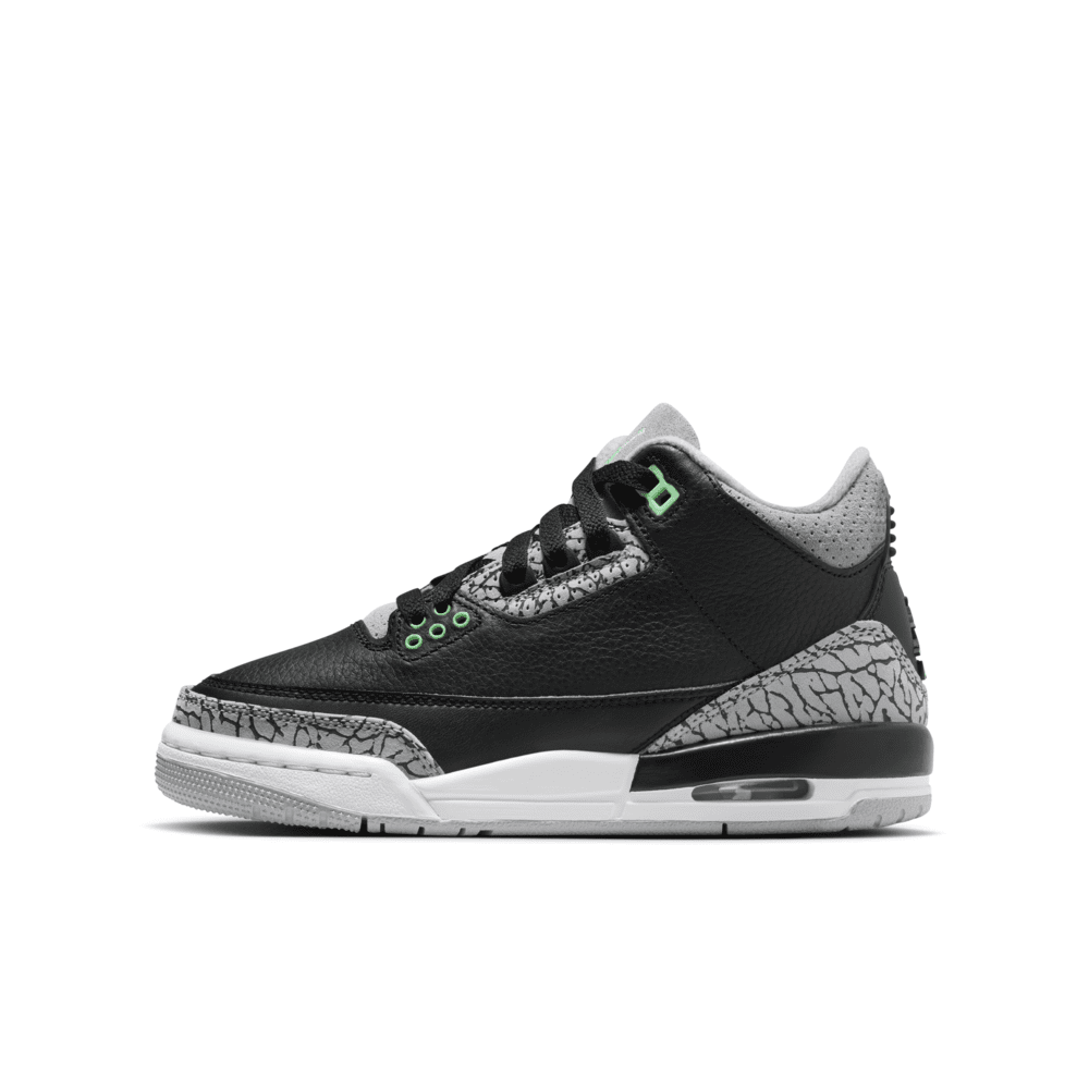 Air Jordan 3 Retro 'Green Glow' Older Kids' Shoes