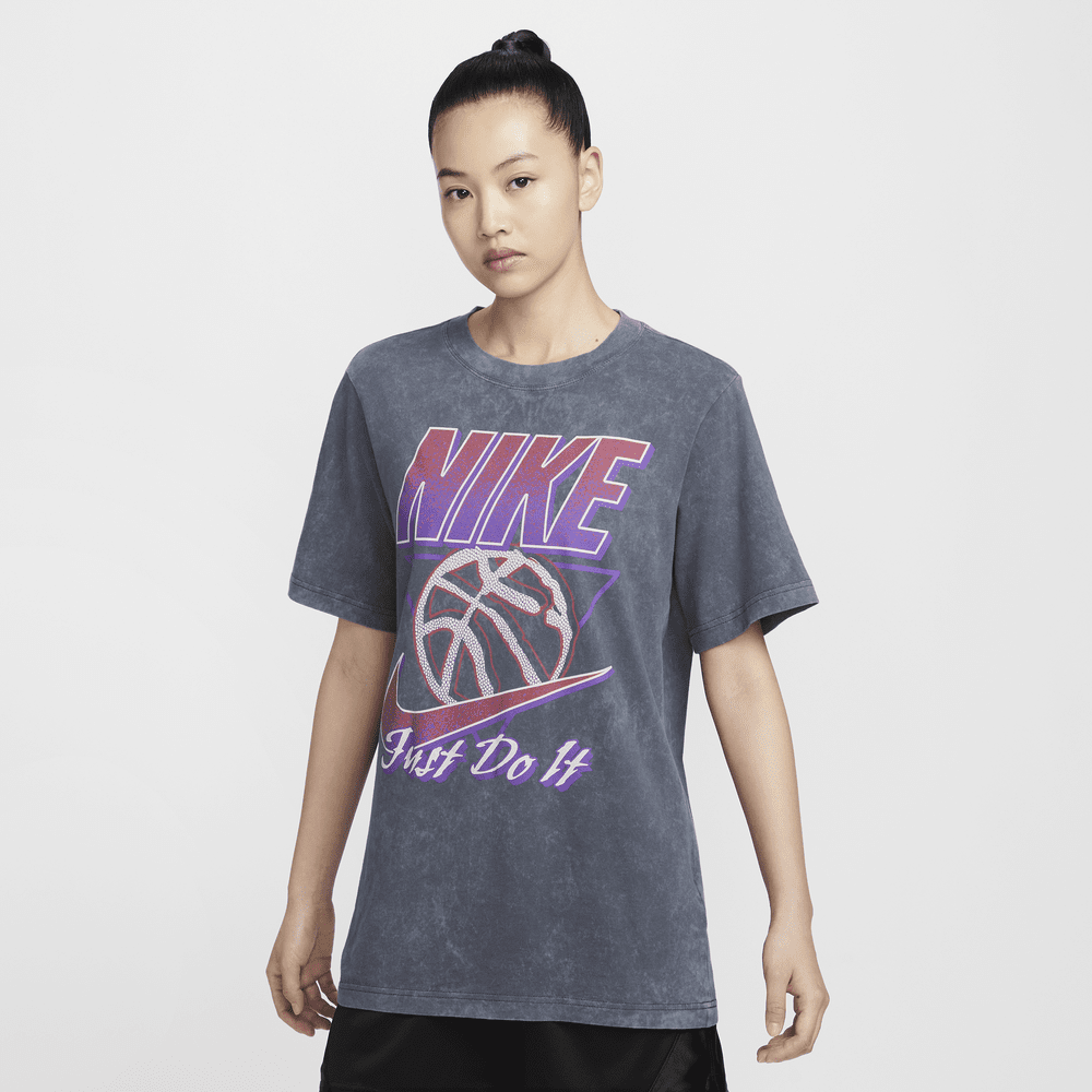 Nike Sportswear Women's Short-Sleeve Graphic T-Shirt