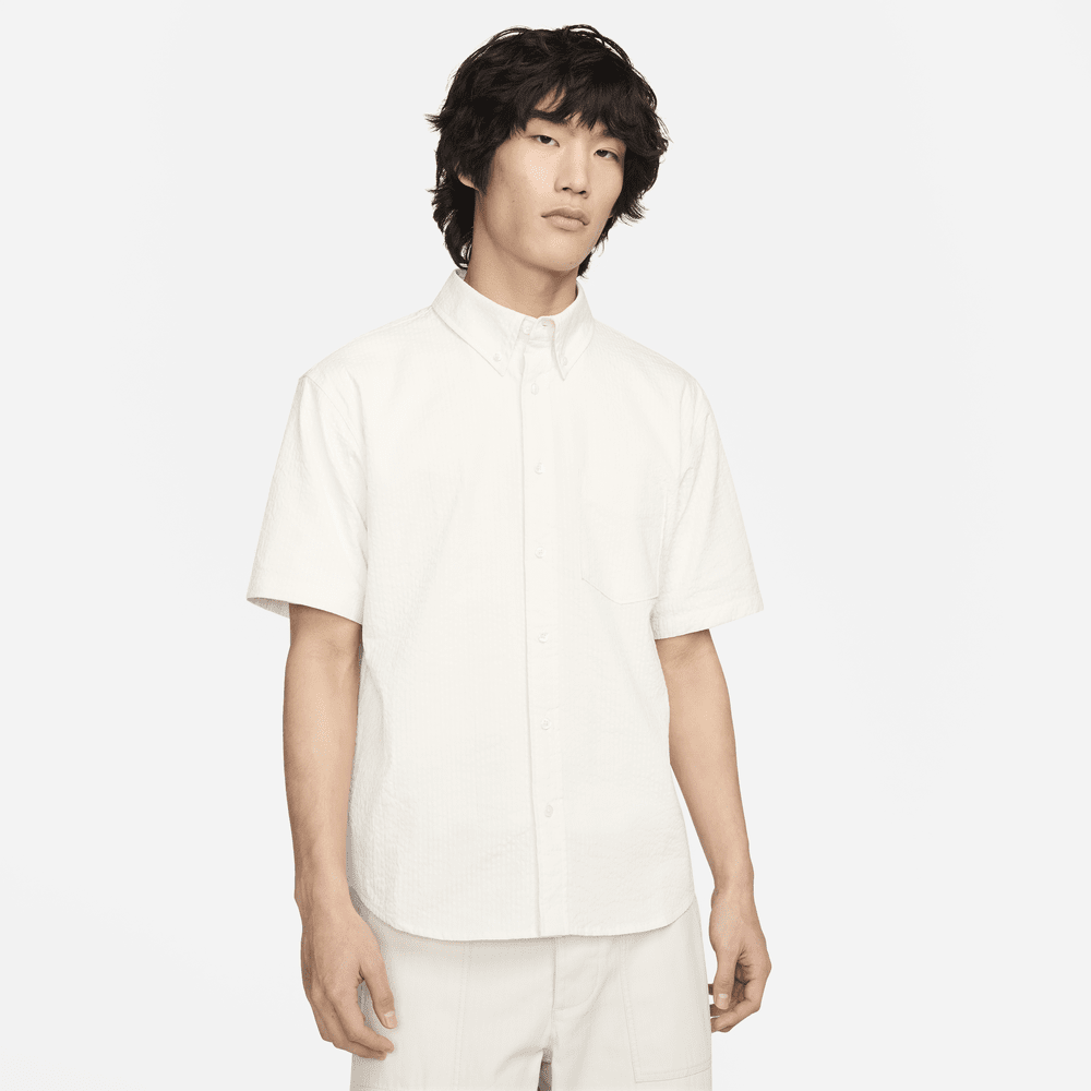 Nike Life Men's Short-Sleeve Seersucker Button-Down Shirt