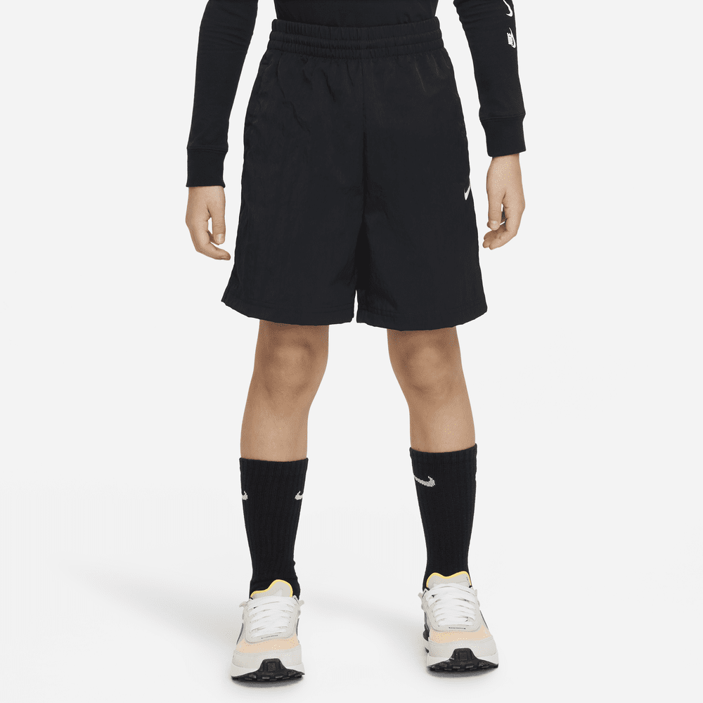 Nike Outdoor Play Older Kids' Woven Shorts