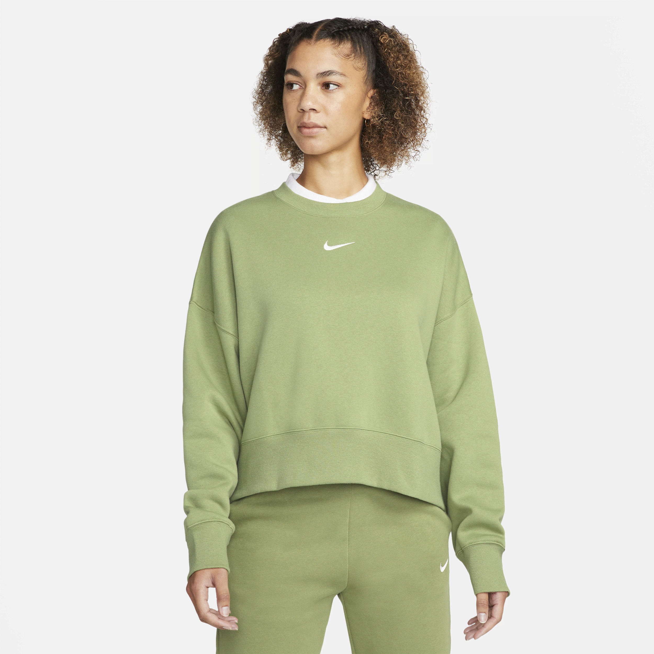 Nike Women's  Sportswear Phoenix Fleece Over-oversized Crewneck Sweatshirt In Green
