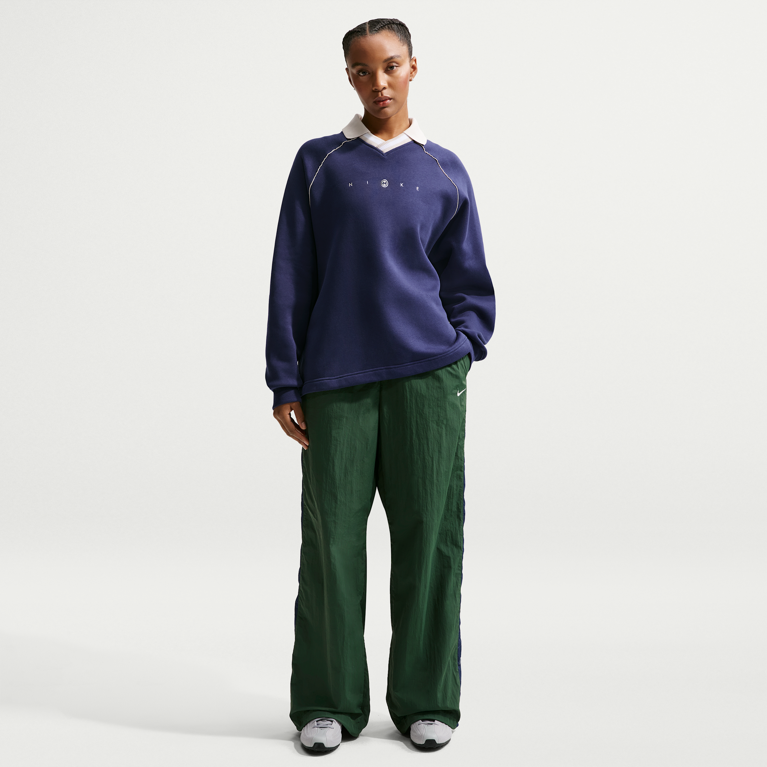 Women's Nike Sportswear Loose High-Waisted Parachute Pants in Green | IF0334-323
