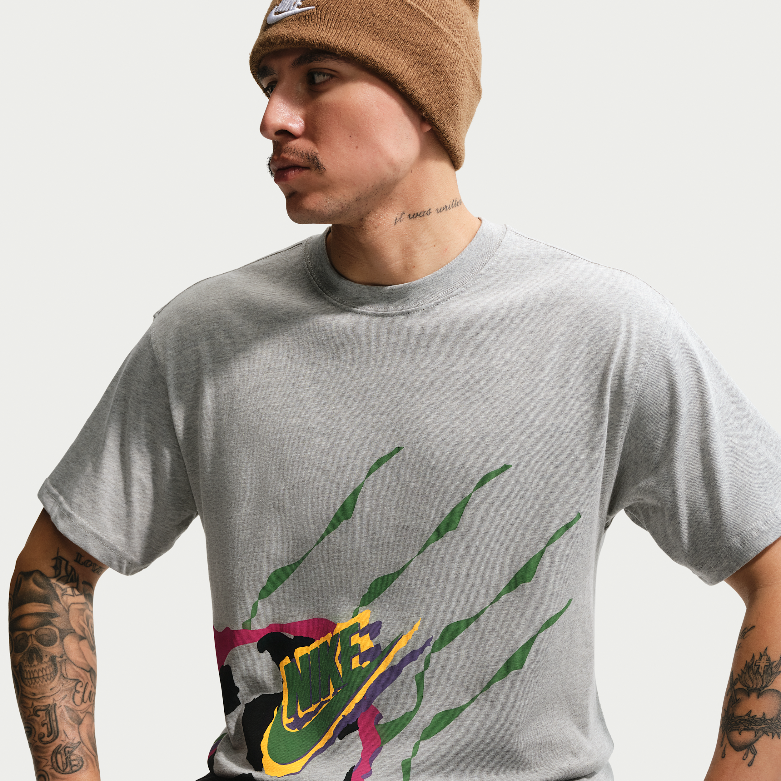 Men's Nike Sportswear T-Shirt in Grey | IR4570-050