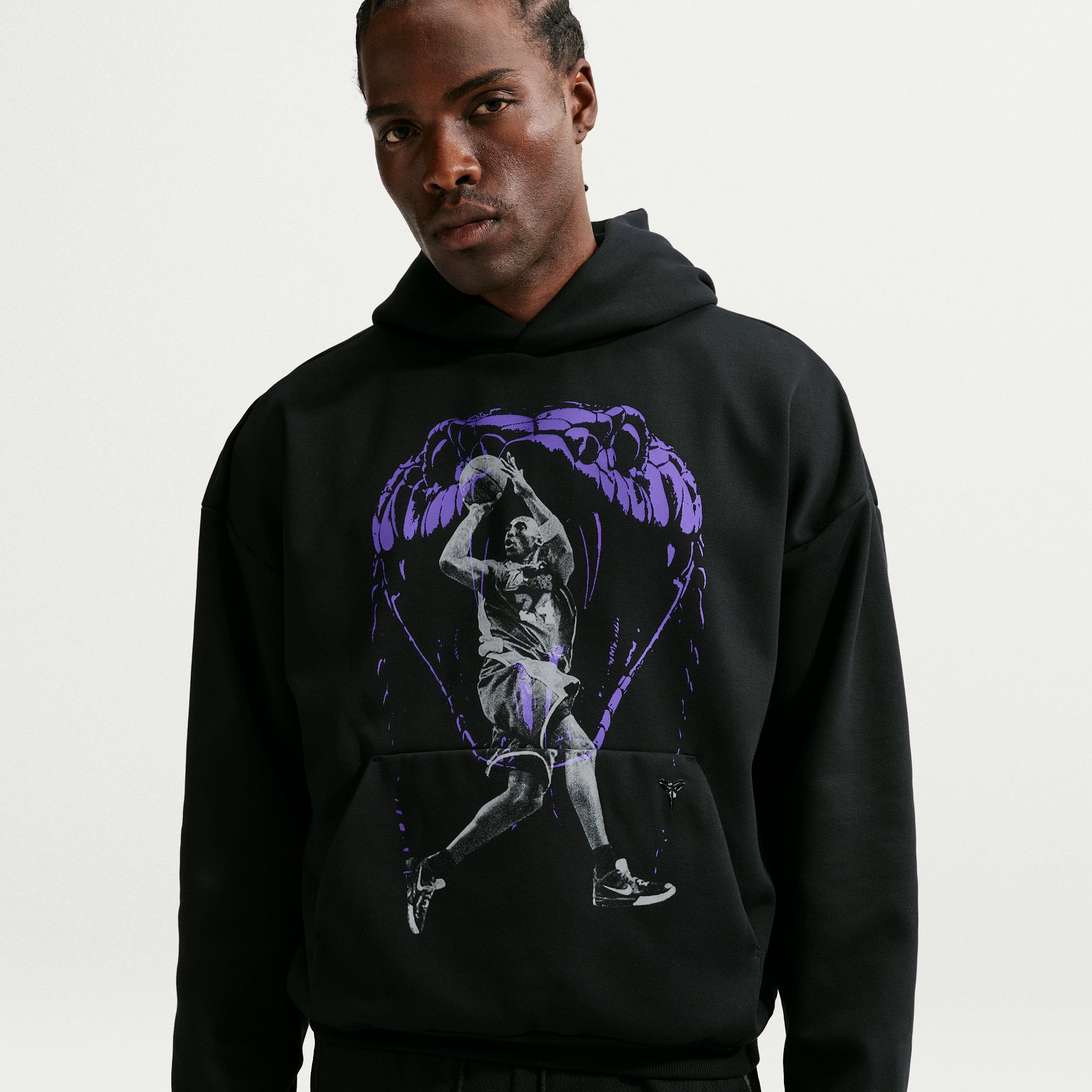 Kobe Nike Men's Standard Issue Nike Men's Therma-FIT Basketball Hoodie in Black | IR3349-010