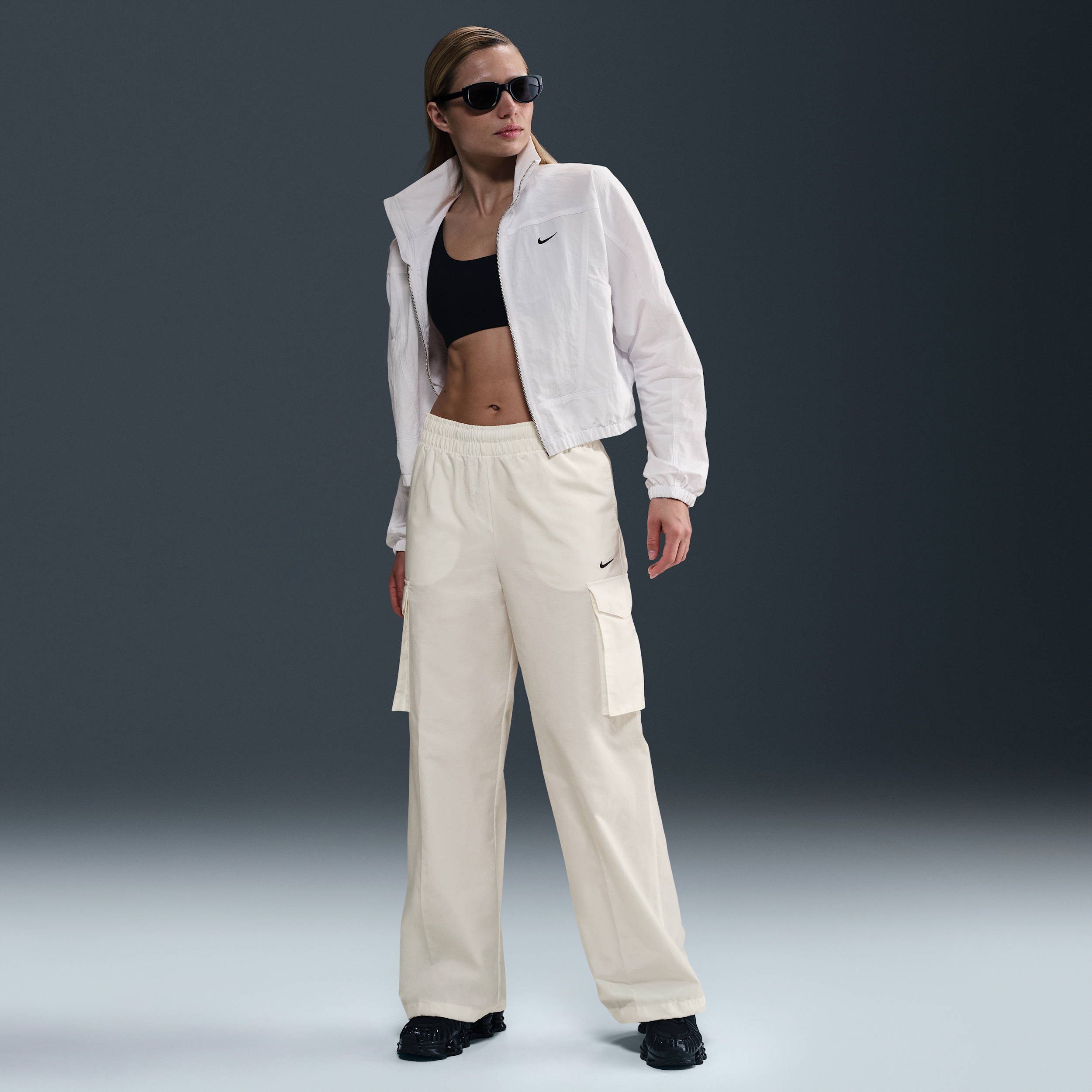 Nike Women's Sportswear Everything Wovens Mid-rise Cargo Pants In White