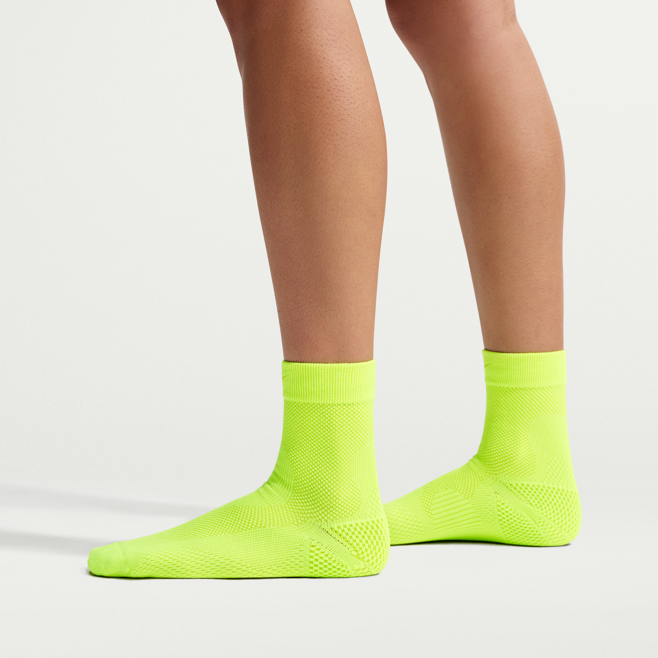 Nike Unisex Run Lightweight Running Micro-Crew Socks (1 Pair) in Yellow | IB6114-702