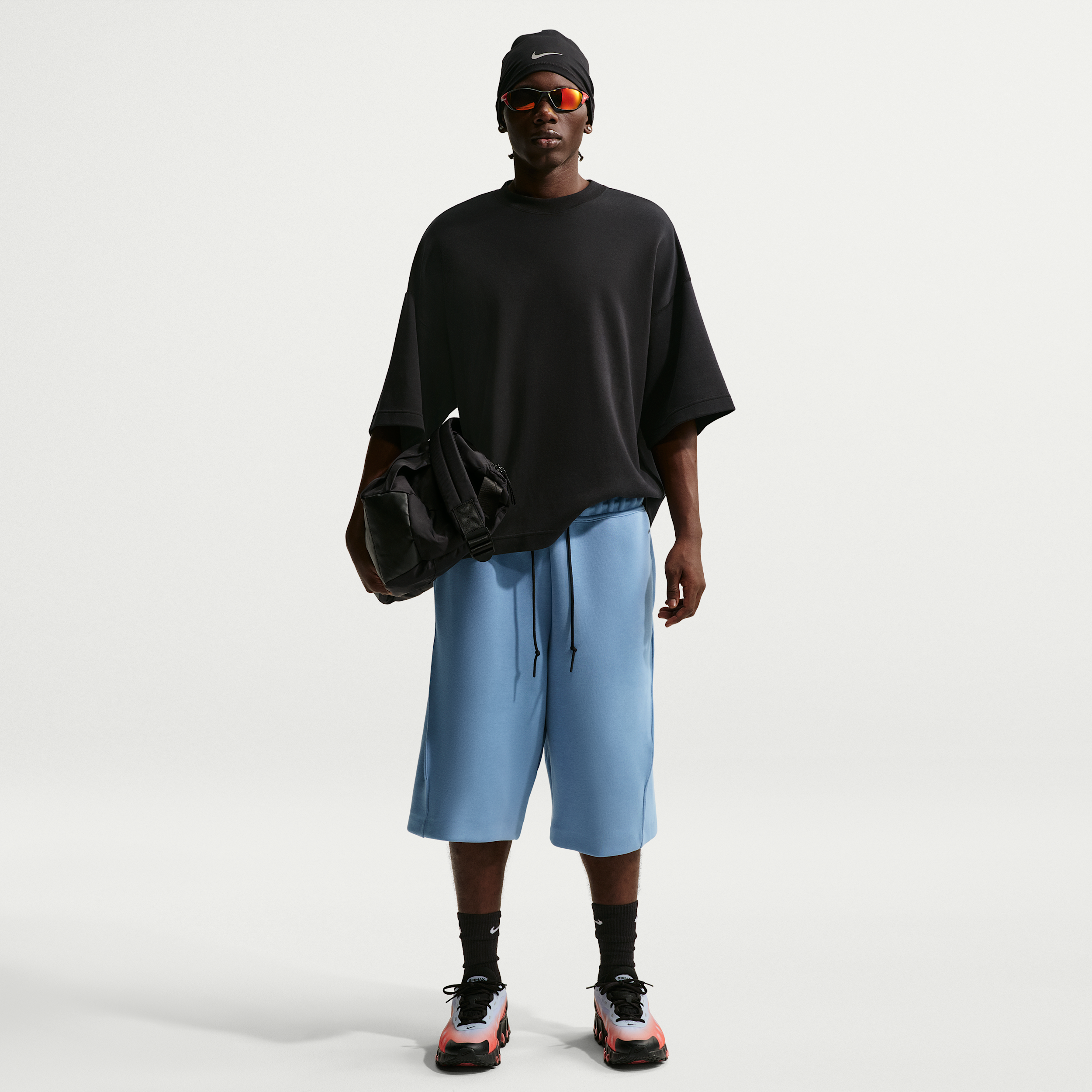 Nike Men's Tech Oversized Fleece Shorts in Blue | HV6539-486