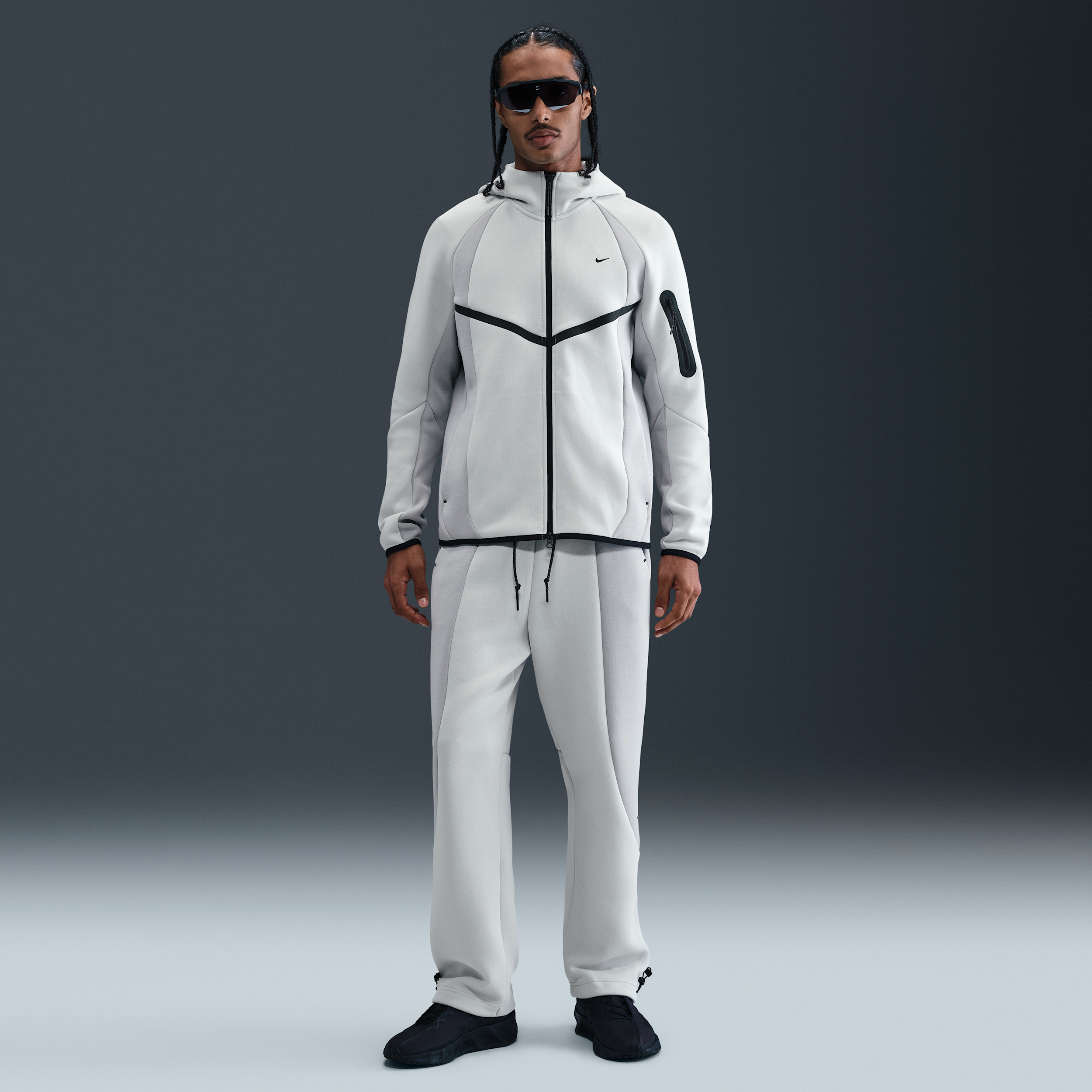 Nike Men's Tech Color-block Open-hem Fleece Pants In Gray