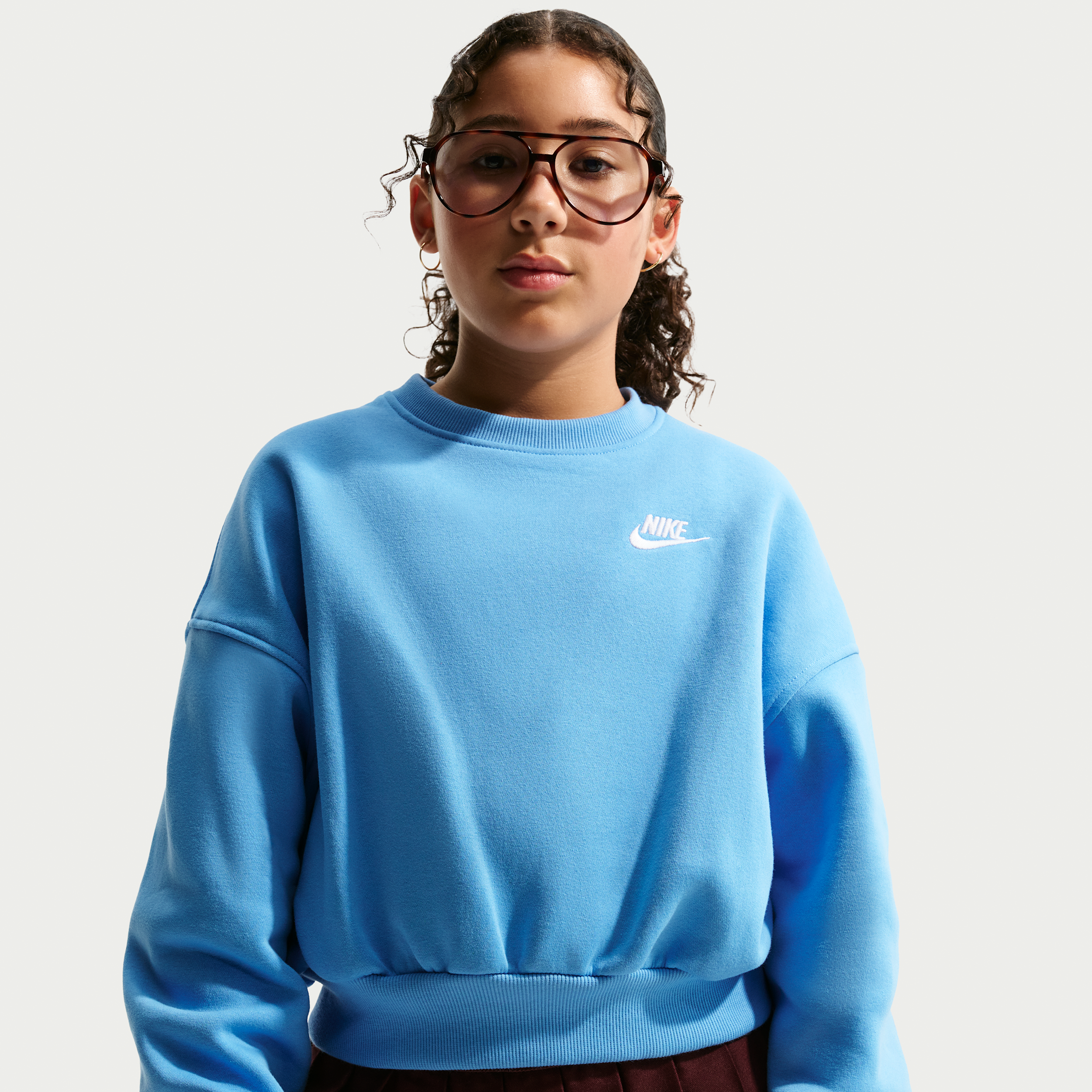 Unisex Nike Sportswear Club Fleece Girls' Boxy Crew-Neck Sweatshirt in Blue | FZ9244-412
