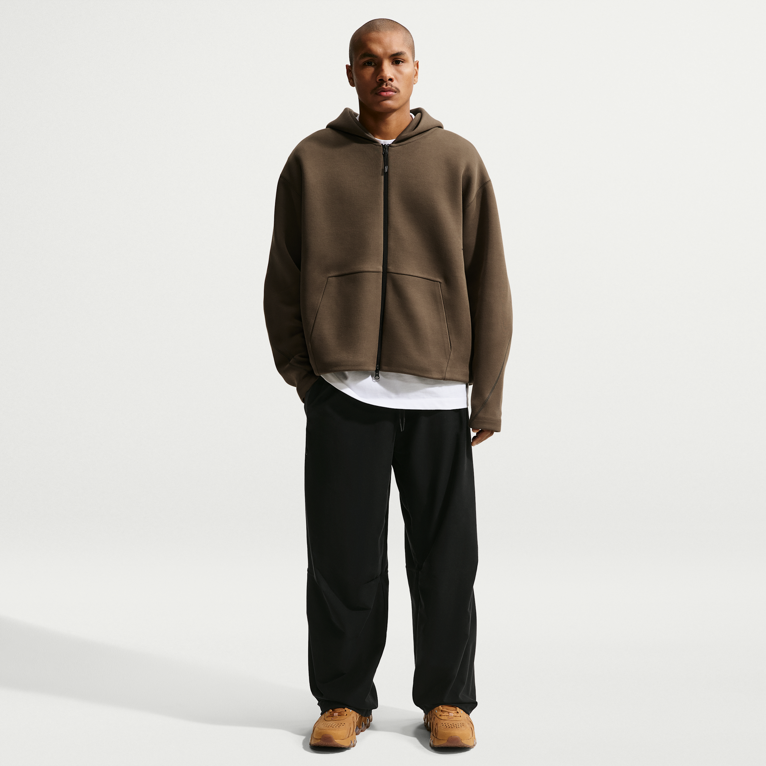 Nike Men's Tech Dri-FIT Shori Knit Pants in Black | IM1337-010