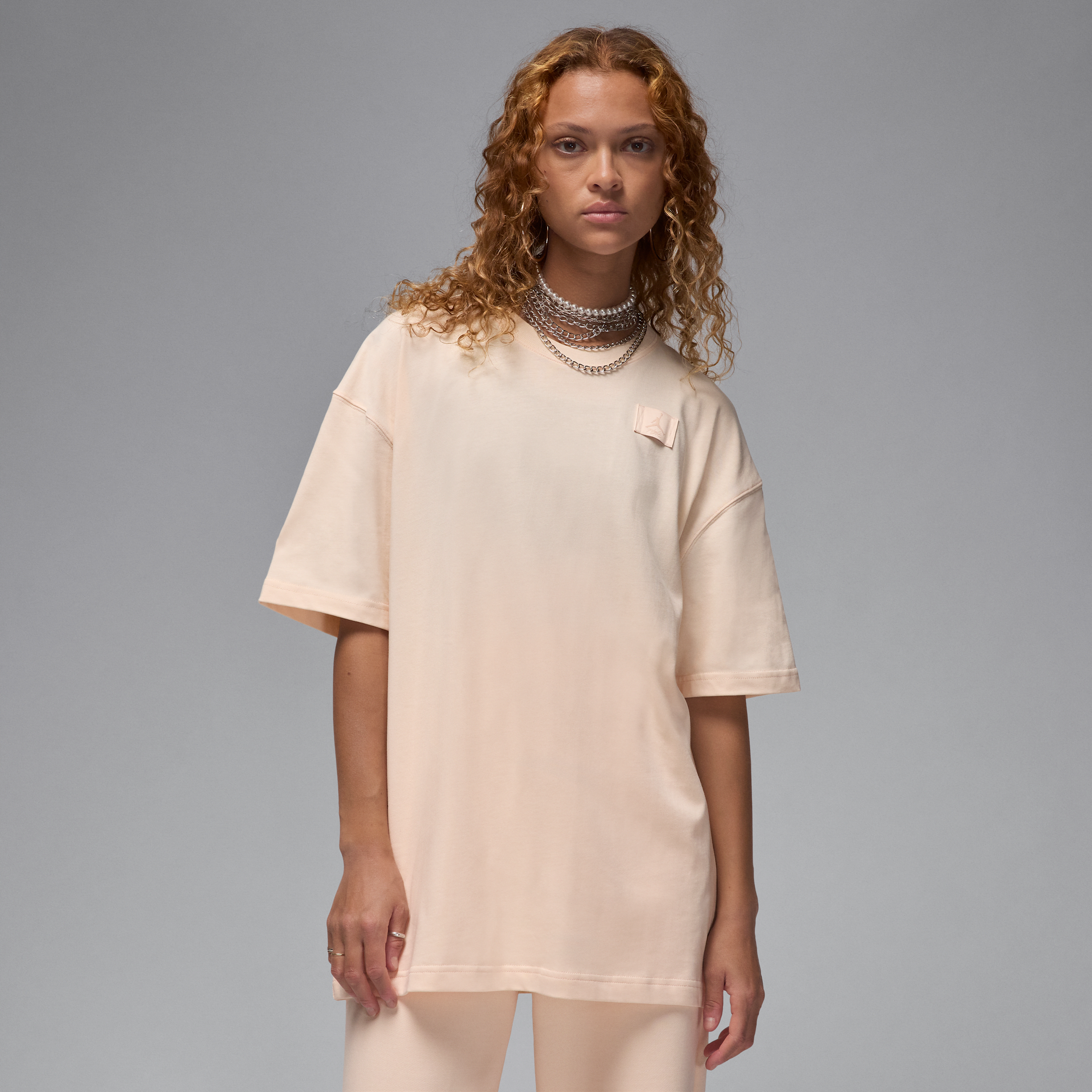JORDAN WOMEN'S  FLIGHT ESSENTIALS OVERSIZED T-SHIRT 1015667510