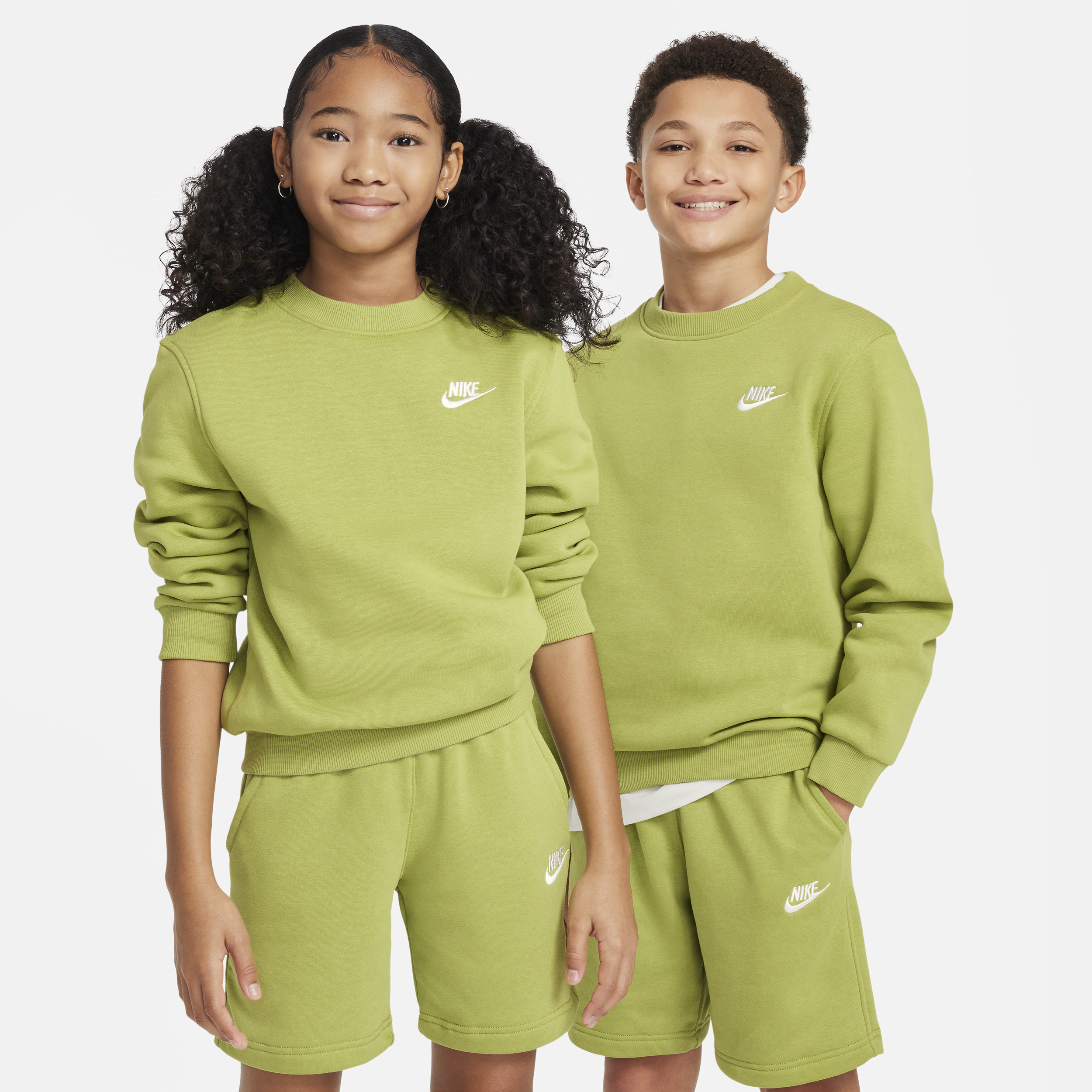 Nike Sportswear Club Fleece Big Kids' Sweatshirt In Green
