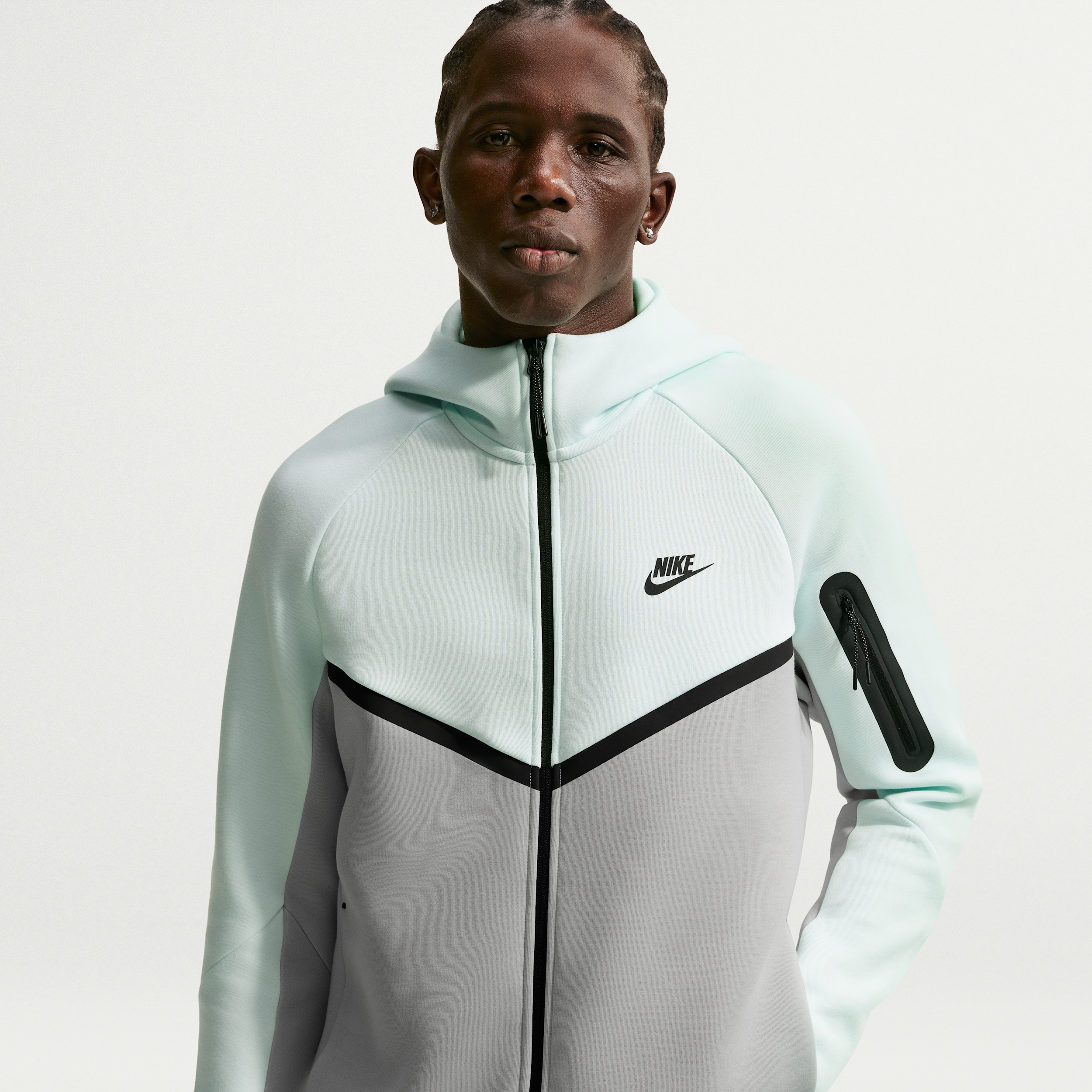 Nike Men's Tech Fleece Windrunner Full-Zip Jacket in Green | HV0949-394
