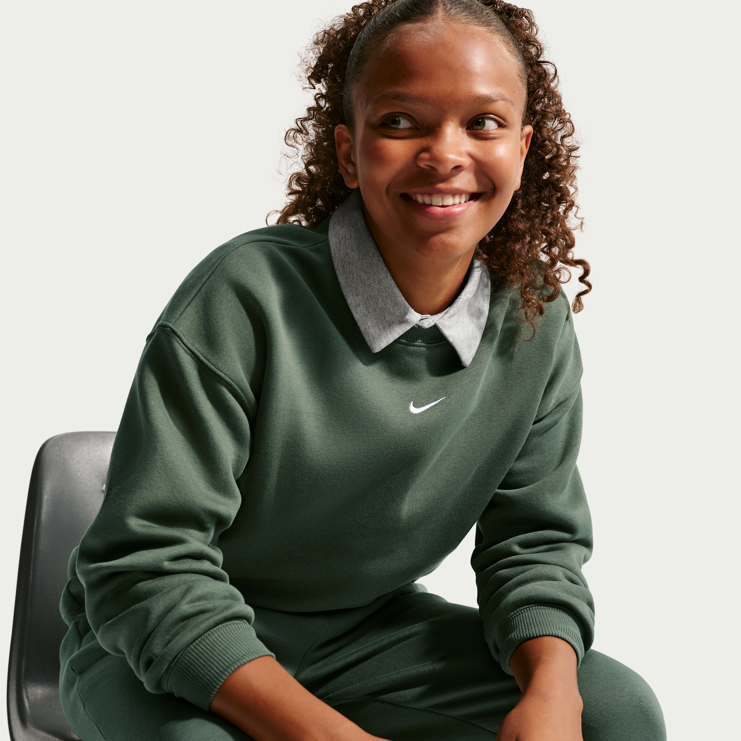 Nike Sportswear Studio Big Kids' (Girls') Oversized Crew-Neck Sweatshirt in Green | IM4947-303