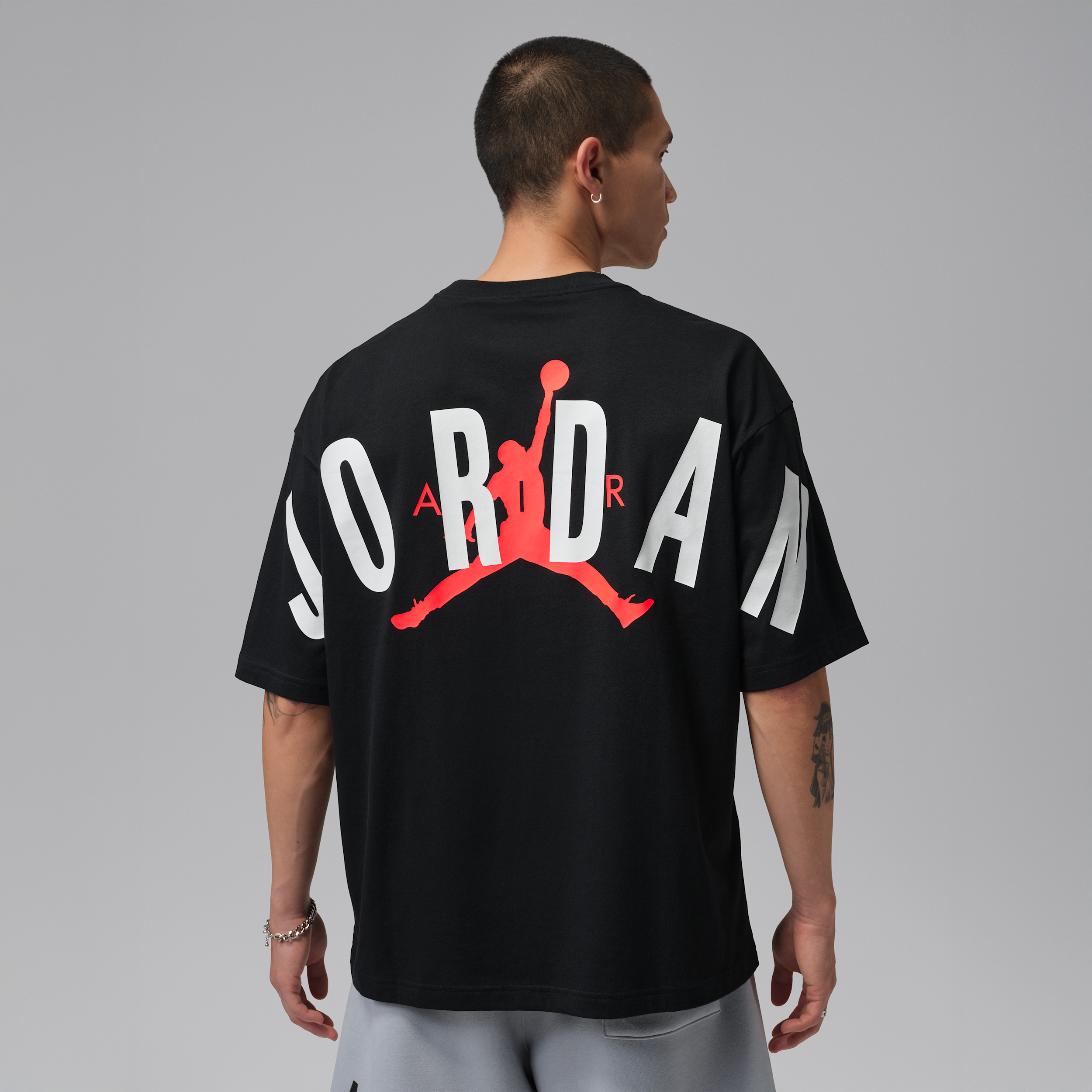 Jordan Mens Back Stretch Oversized Short Sleeve Crew - - Infrared 23 / Black
