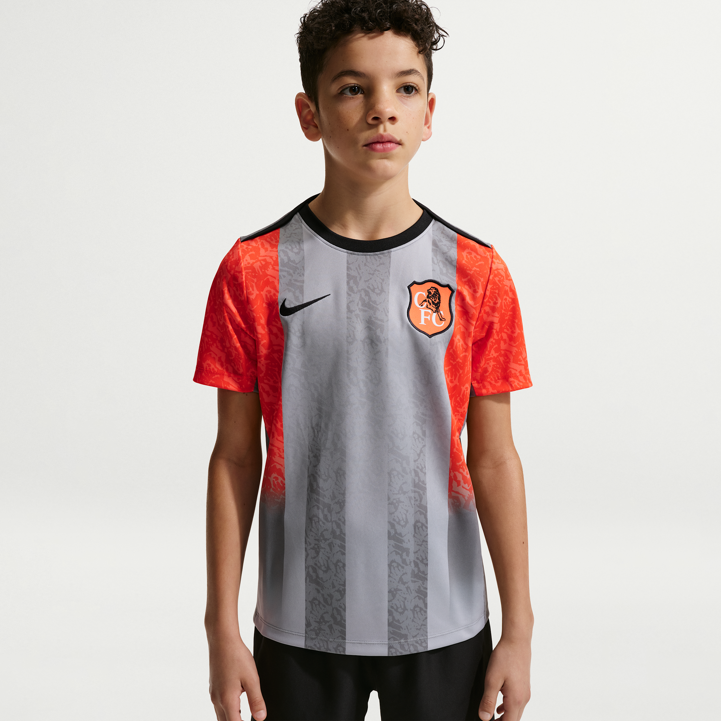 Chelsea FC Academy Pro SE Big Kids' Nike Dri-FIT Soccer Pre-Match Short-Sleeve Top in Grey | IB3822-012