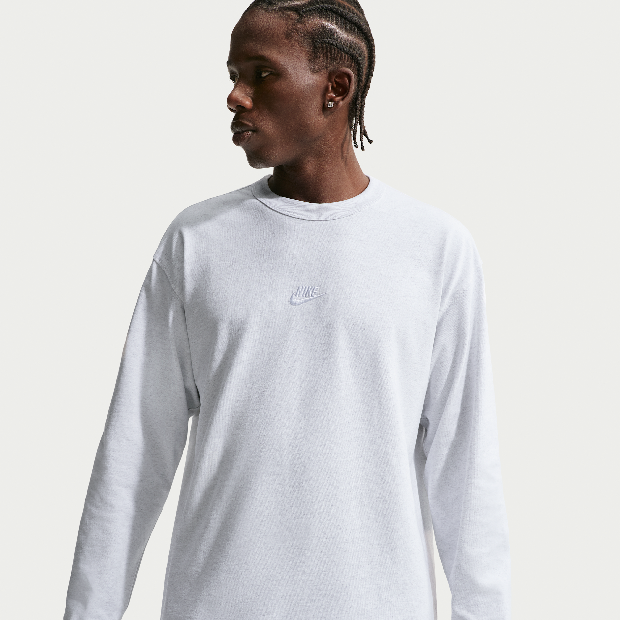 Nike Men's Sportswear Premium Essentials Futura Long-Sleeve T-Shirt in Birch Heather Size: 2XL
