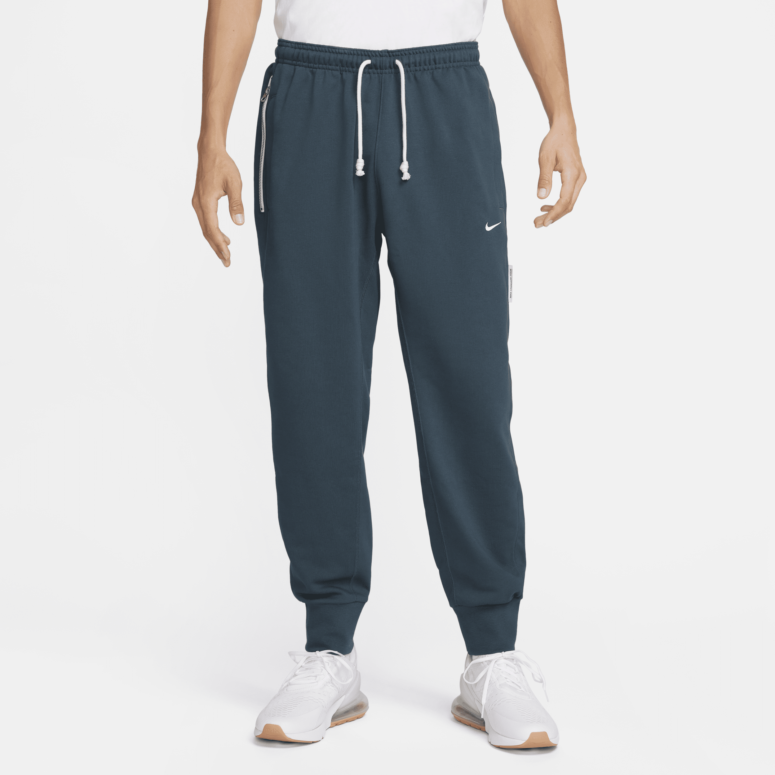 Nike Men's Standard Issue Dri-fit Soccer Pants In Green