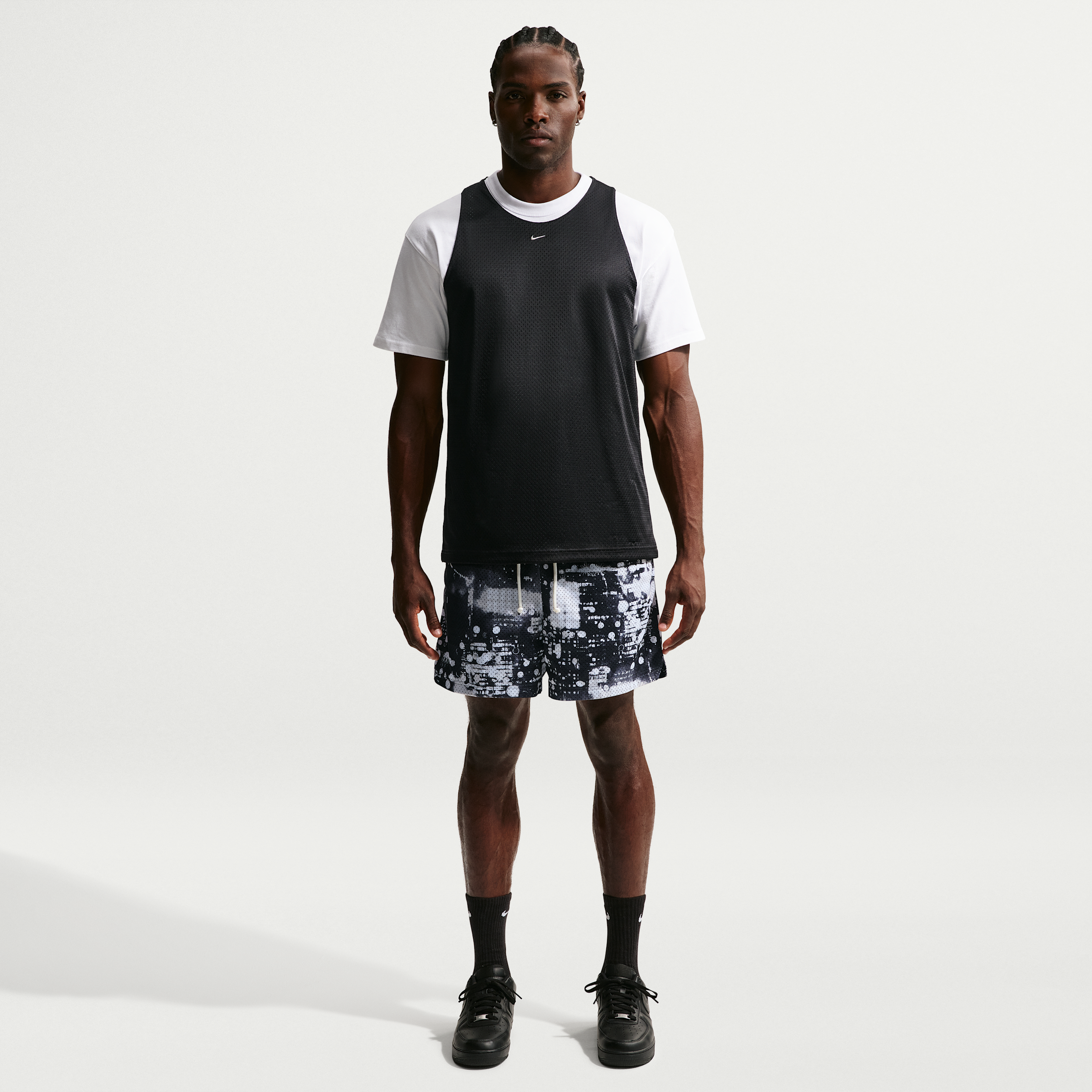 Nike Men's Standard Issue Dri-FIT 5" Mesh Basketball Shorts in White | IF2573-100