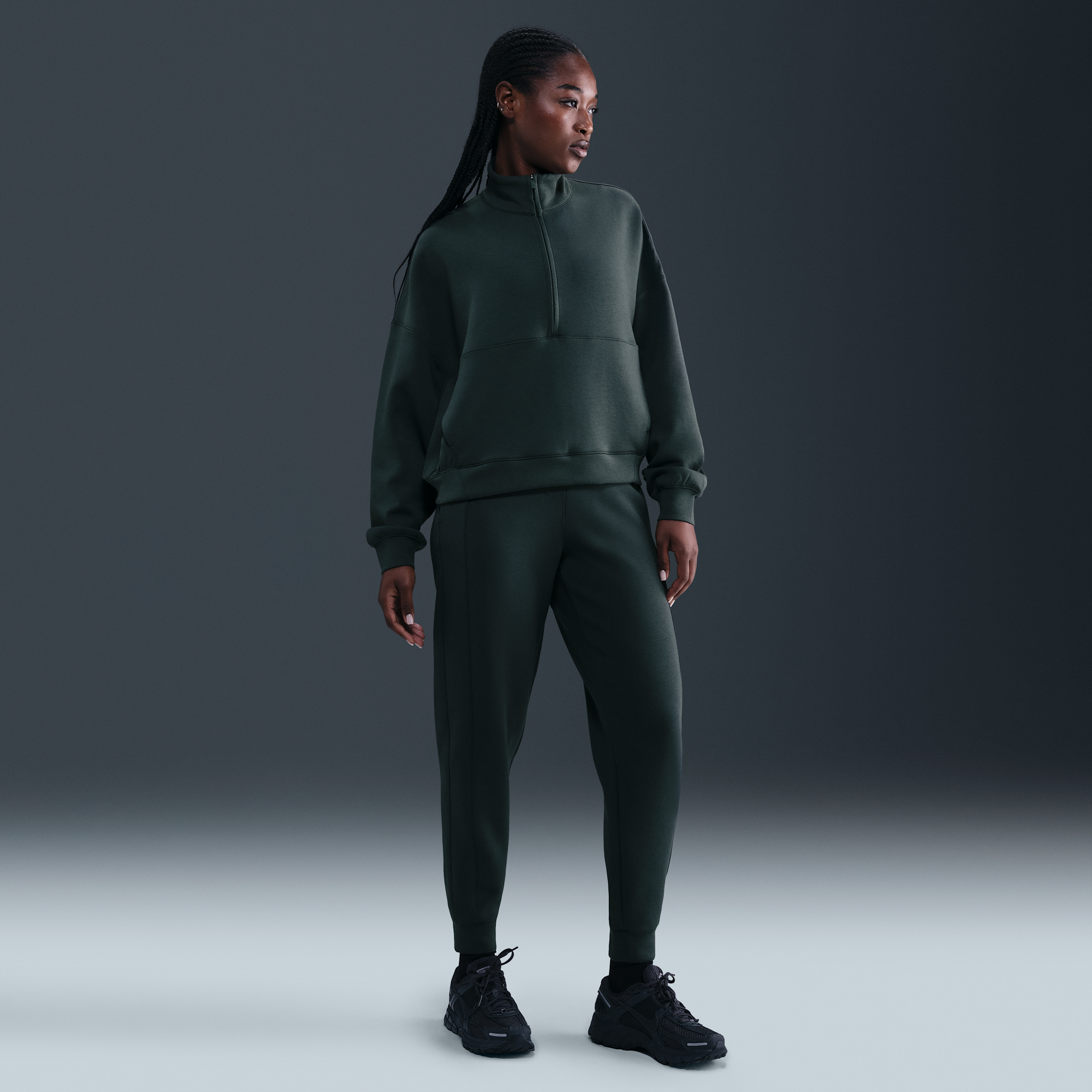 Nike Women's 24.7 Impossiblysoft Dri-fit Mid-rise Jogger Pants In Green
