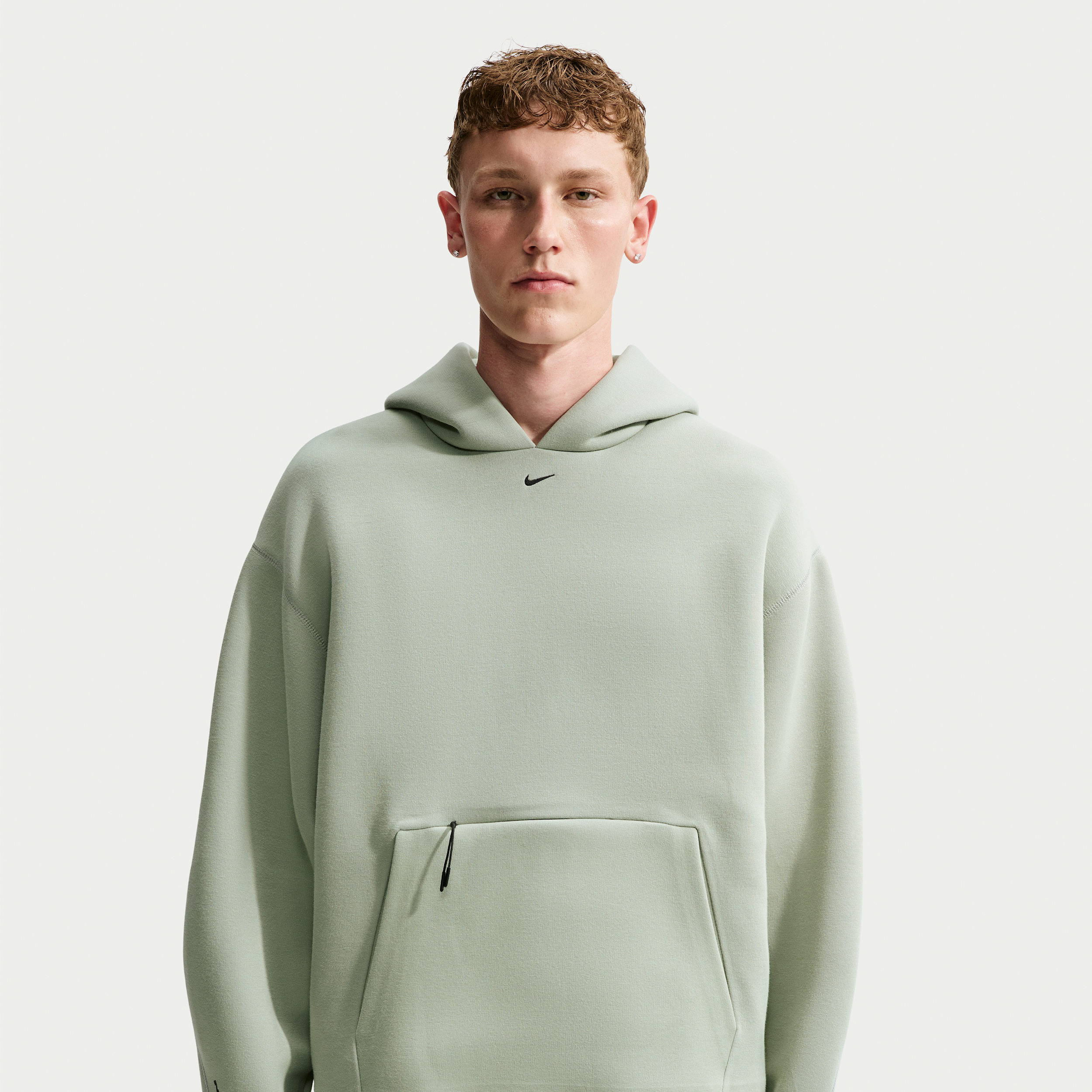 Nike Men's Tech Ergo Fleece Pullover Hoodie in Jade Horizon/Black Size: Medium