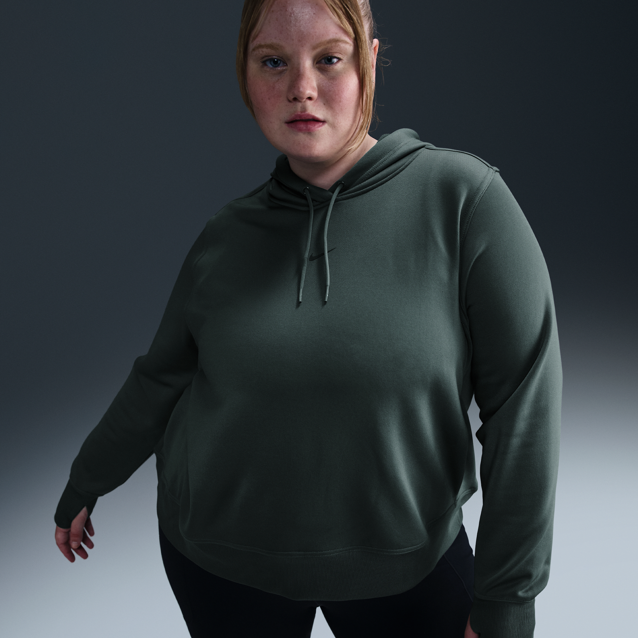 Shop Nike Women's Therma-fit One Pullover Hoodie (plus Size) In Green