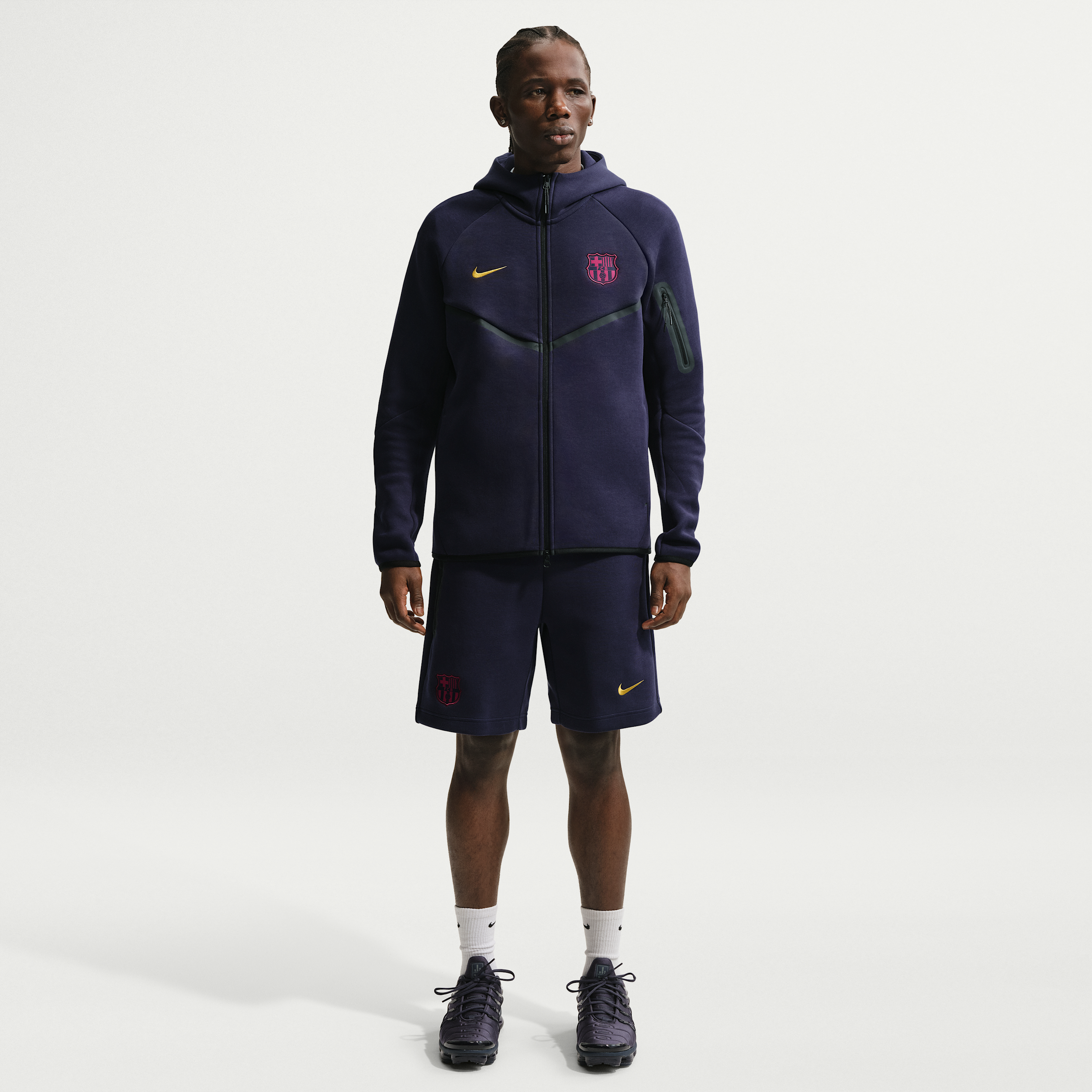 FC Barcelona Tech Fleece Nike Men's Soccer Shorts in Blue | II3334-498