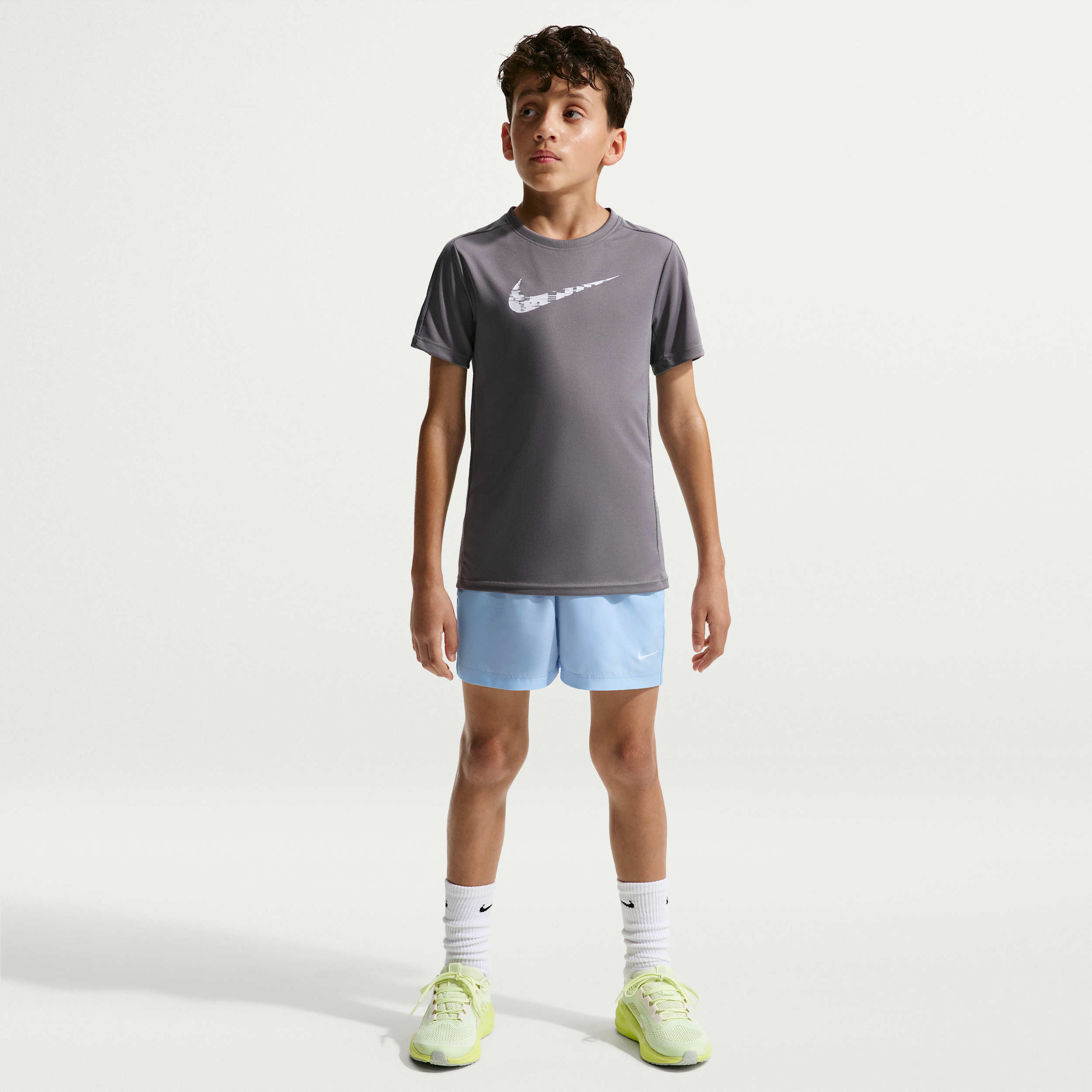 Nike Kids' Multi Dri-FIT Woven 4” Shorts, Medium, Hydrogen Blue