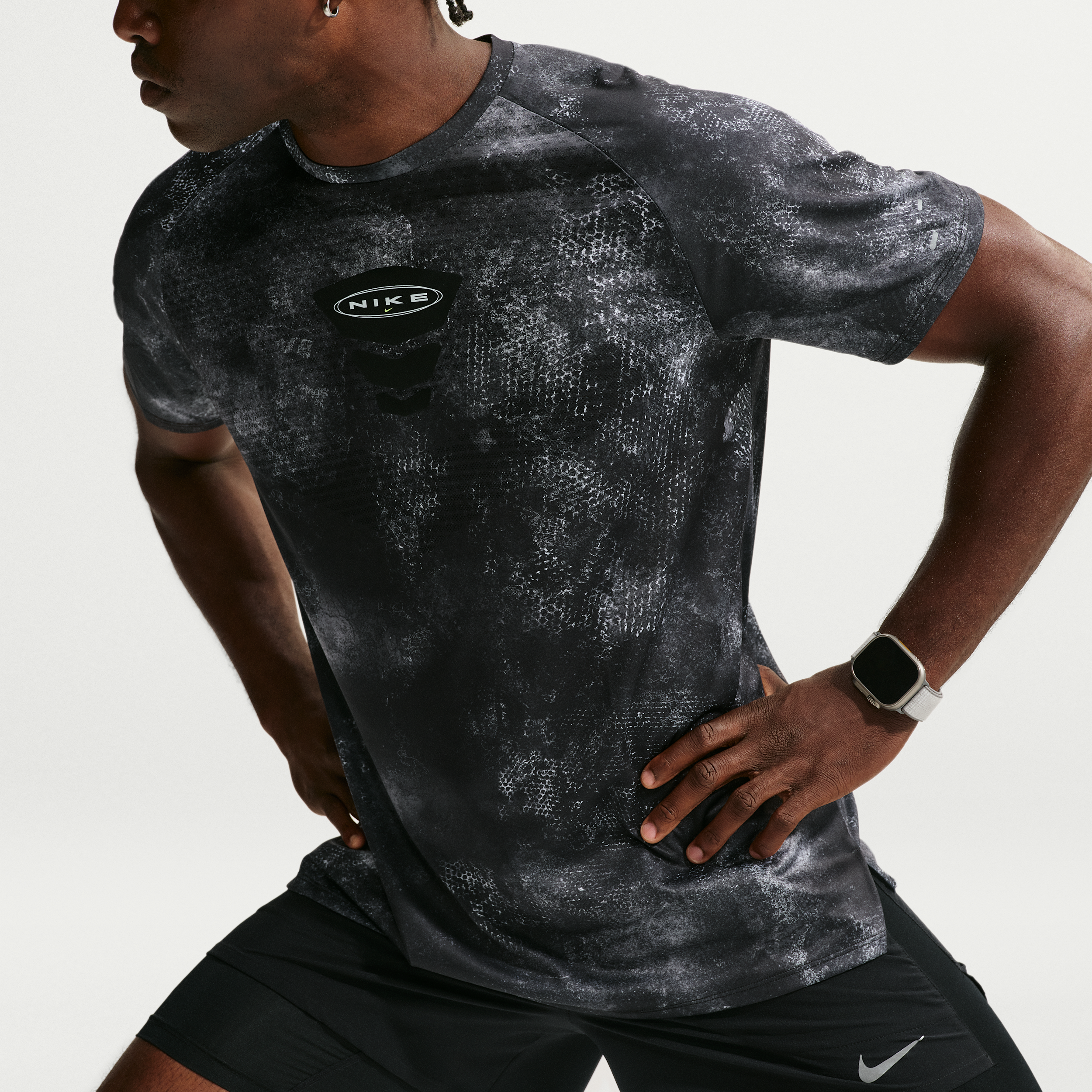 Nike Men's Stride Dri-FIT ADV Short-Sleeve Running Top in Black | IR4484-010