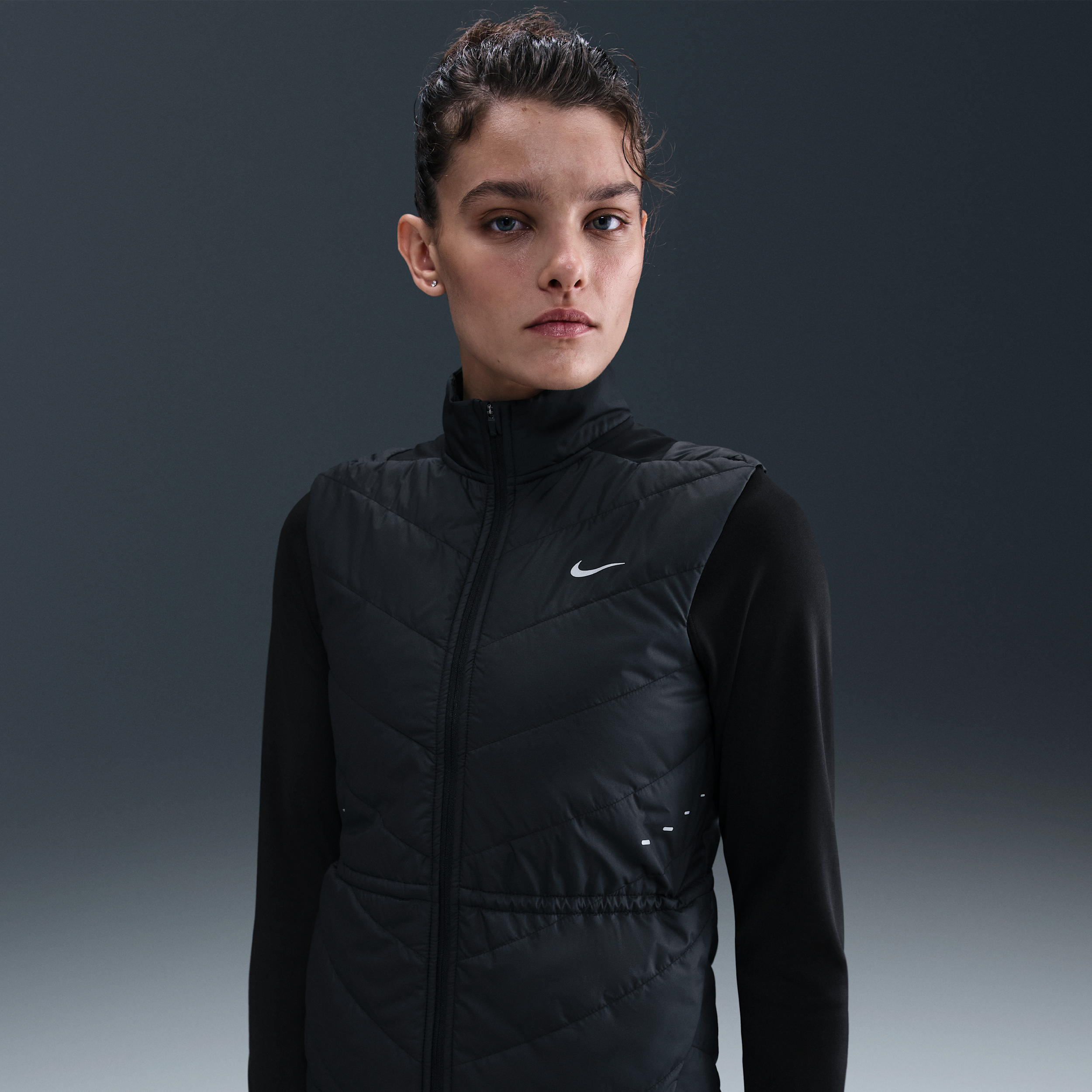 Nike Women's Swift Therma-fit Running Vest In Black