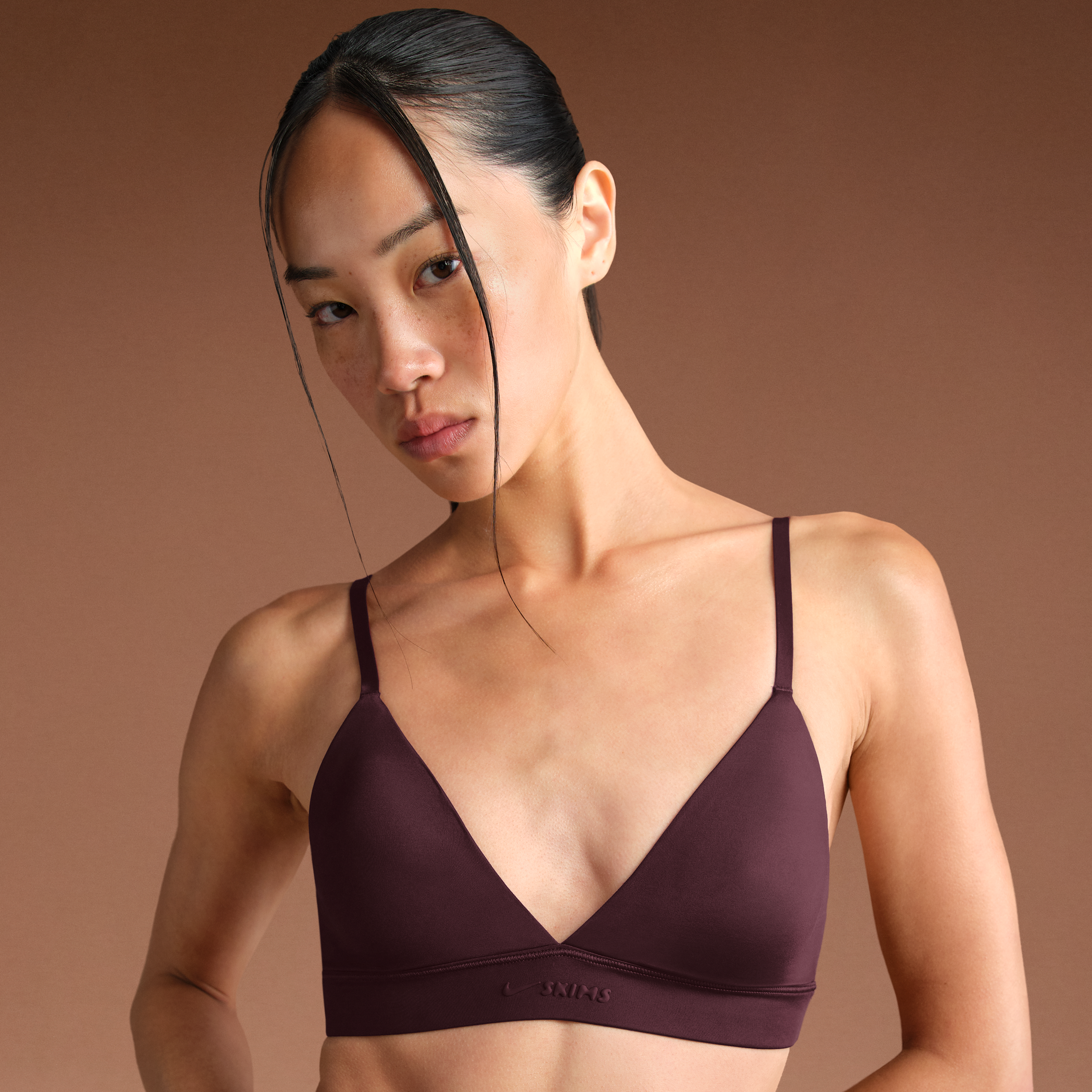 Nike Women'sskims Shine Triangle Bra In Red