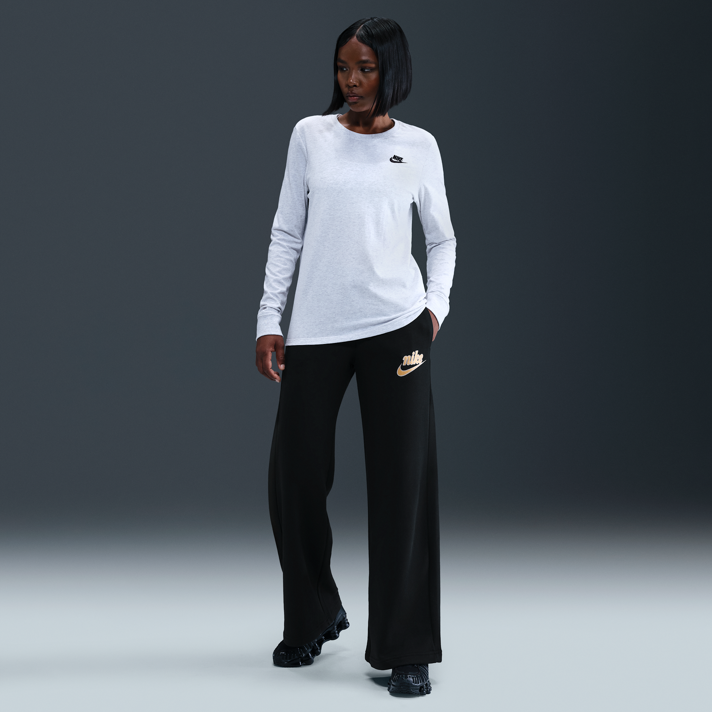 Nike Women's  Sportswear Club Fleece Mid-rise Wide-leg Pants In Black