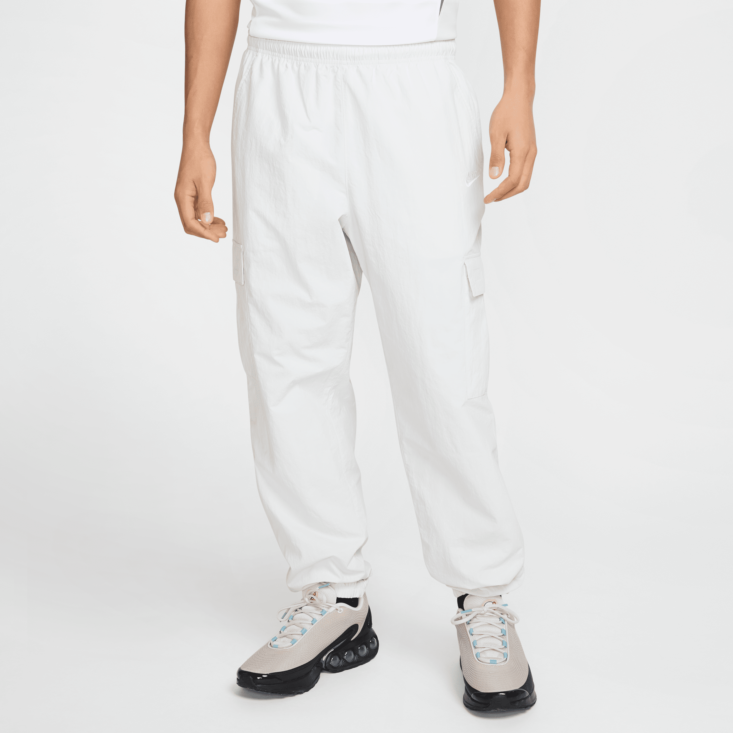 Nike Men's Club Woven Cargo Pants In Grey