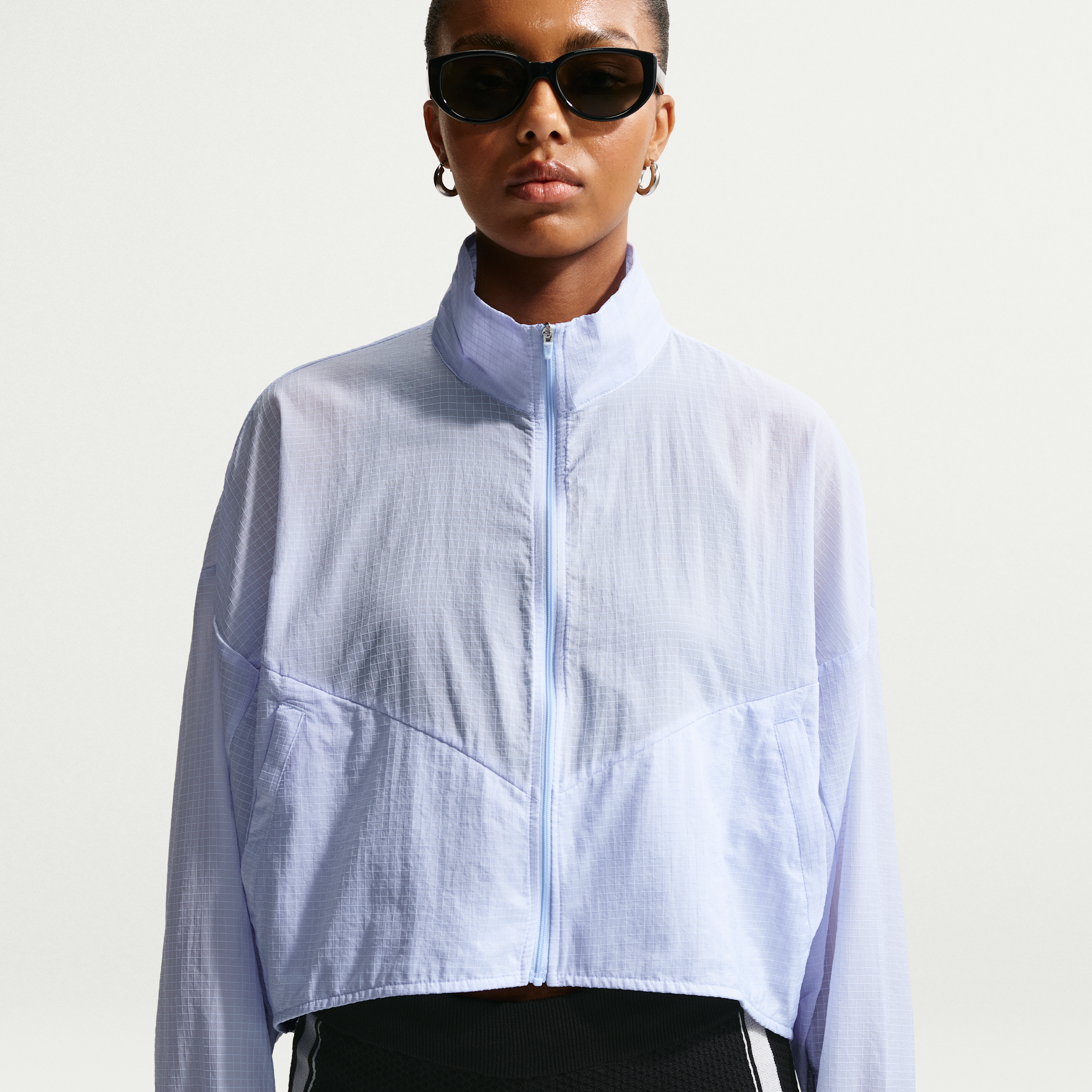 Women's Nike Sportswear Oversized Lightweight Ripstop Jacket in Blue | IF0587-407