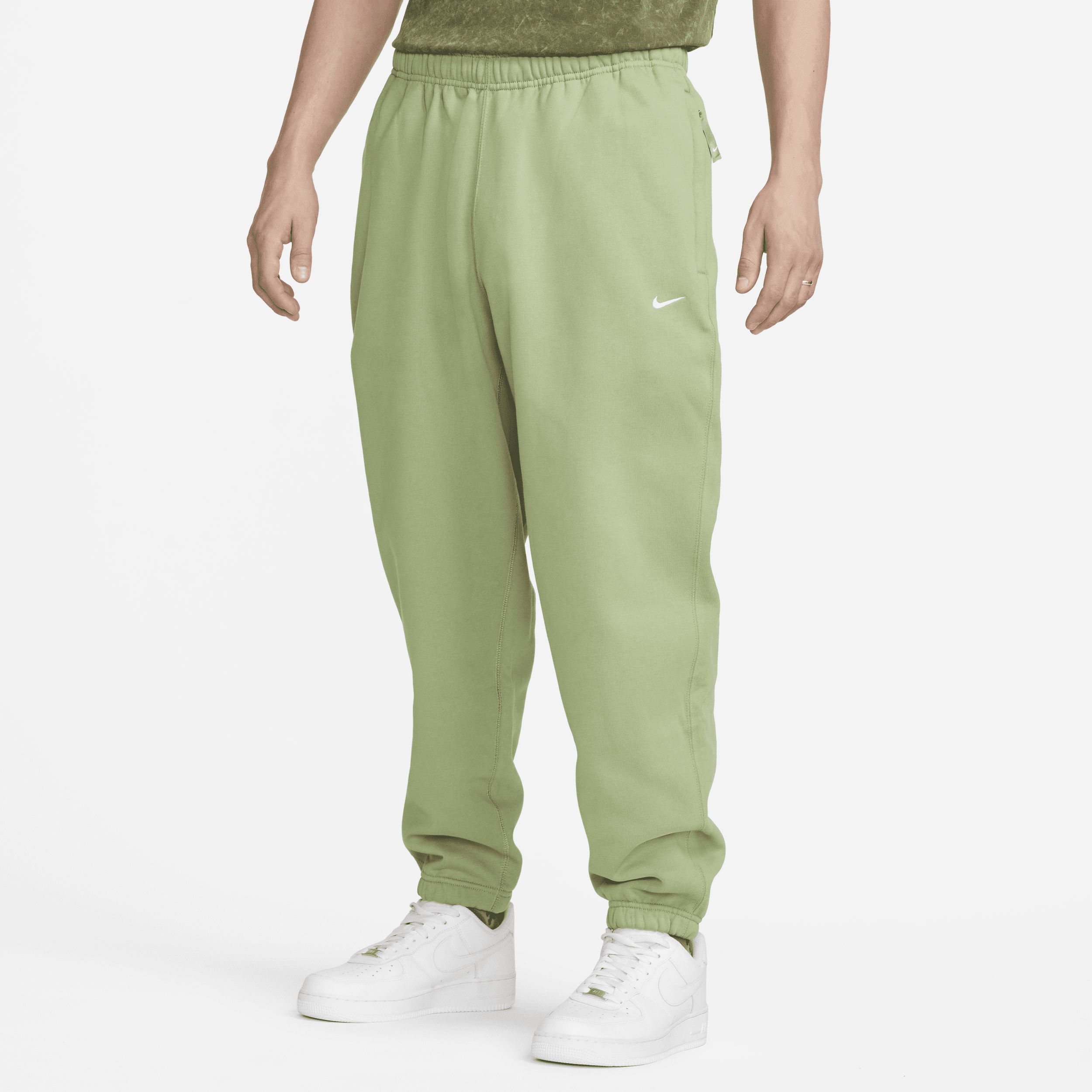 Solo Swoosh Woven Track Pants Green In Oil Green/white |