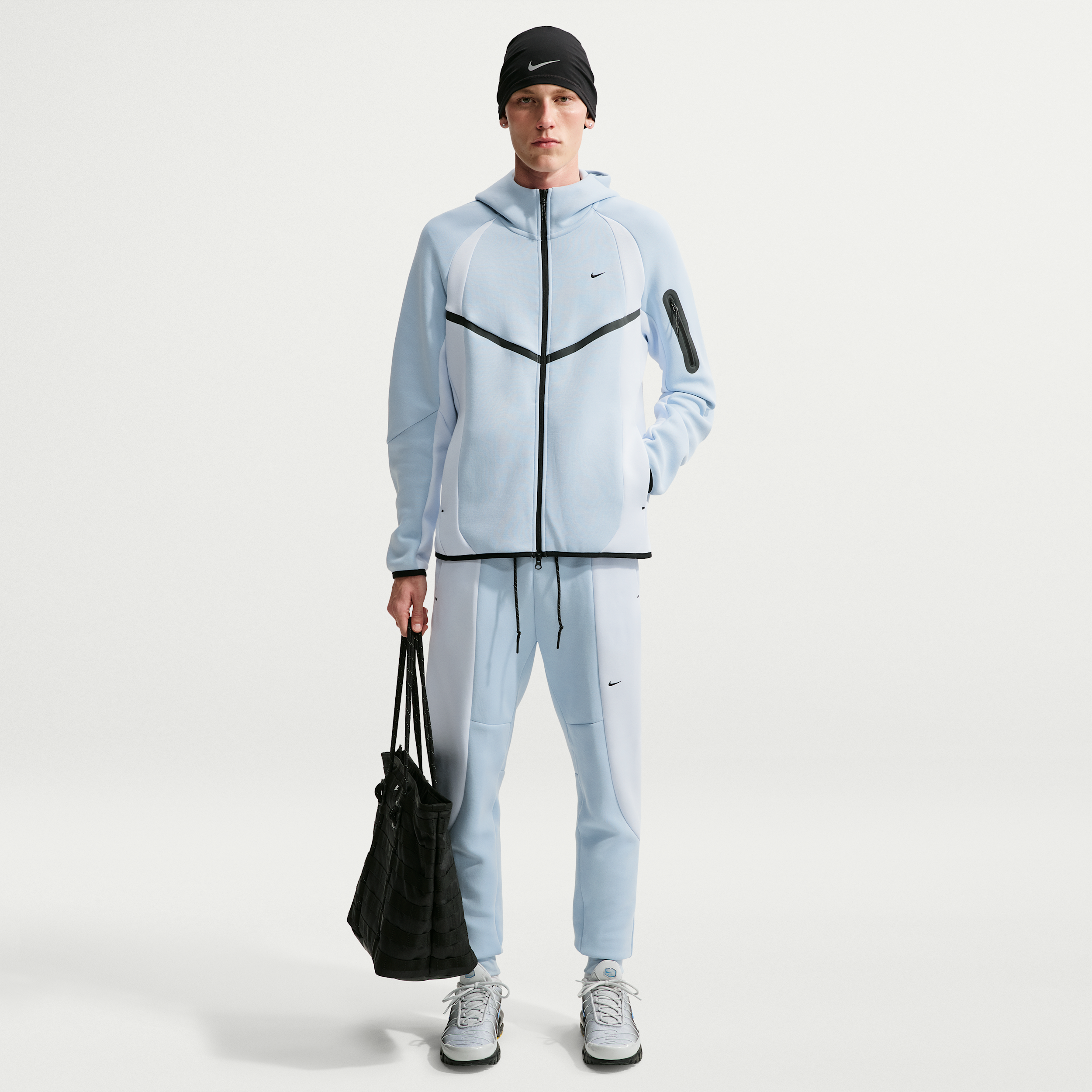 Nike Men's Tech Fleece Color-Block Jogger Pants in Blue | IM5703-440