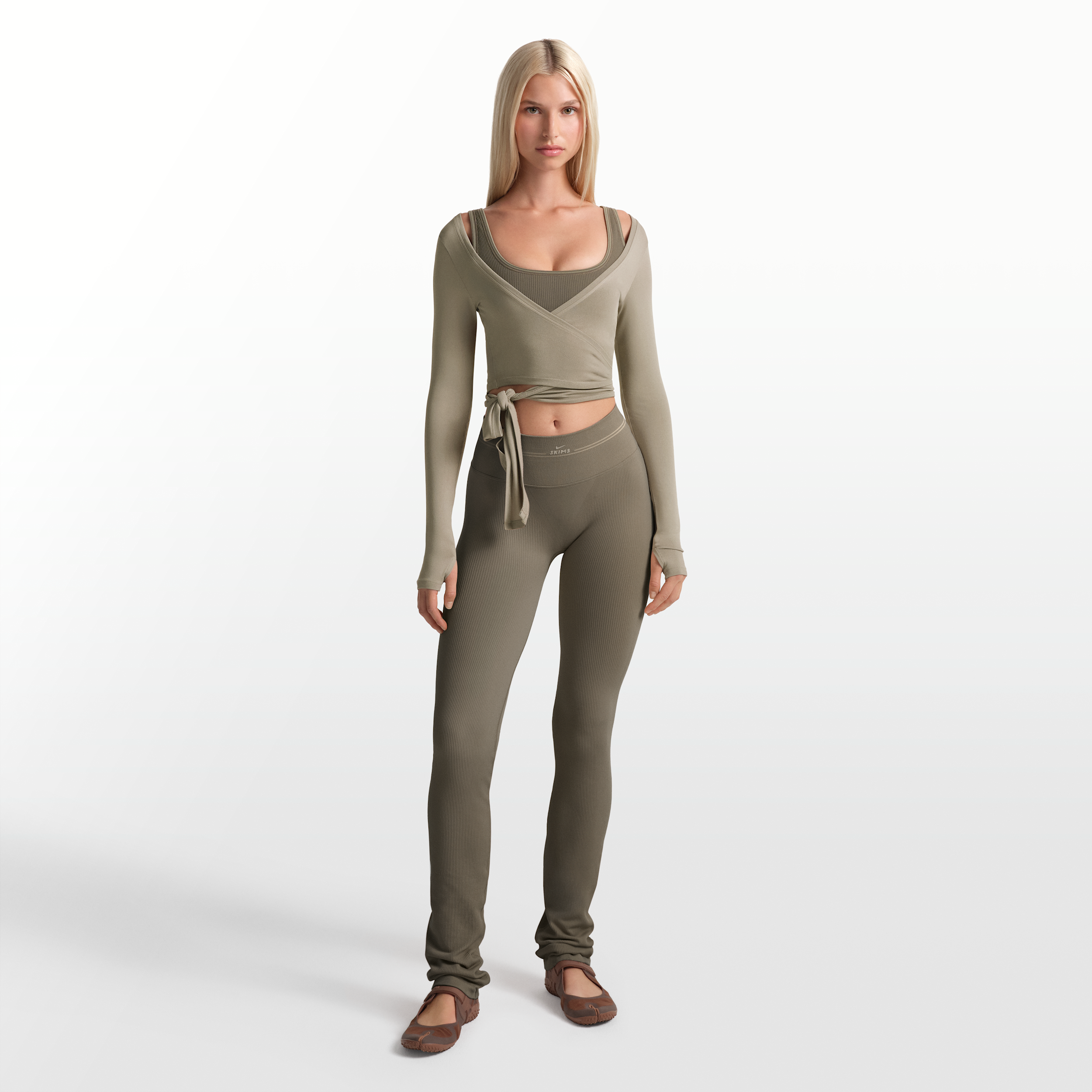 Nike Women's SKIMS Ribbed Seamless 34" Straight Leggings in Brown | PTLEG9722W-DOD
