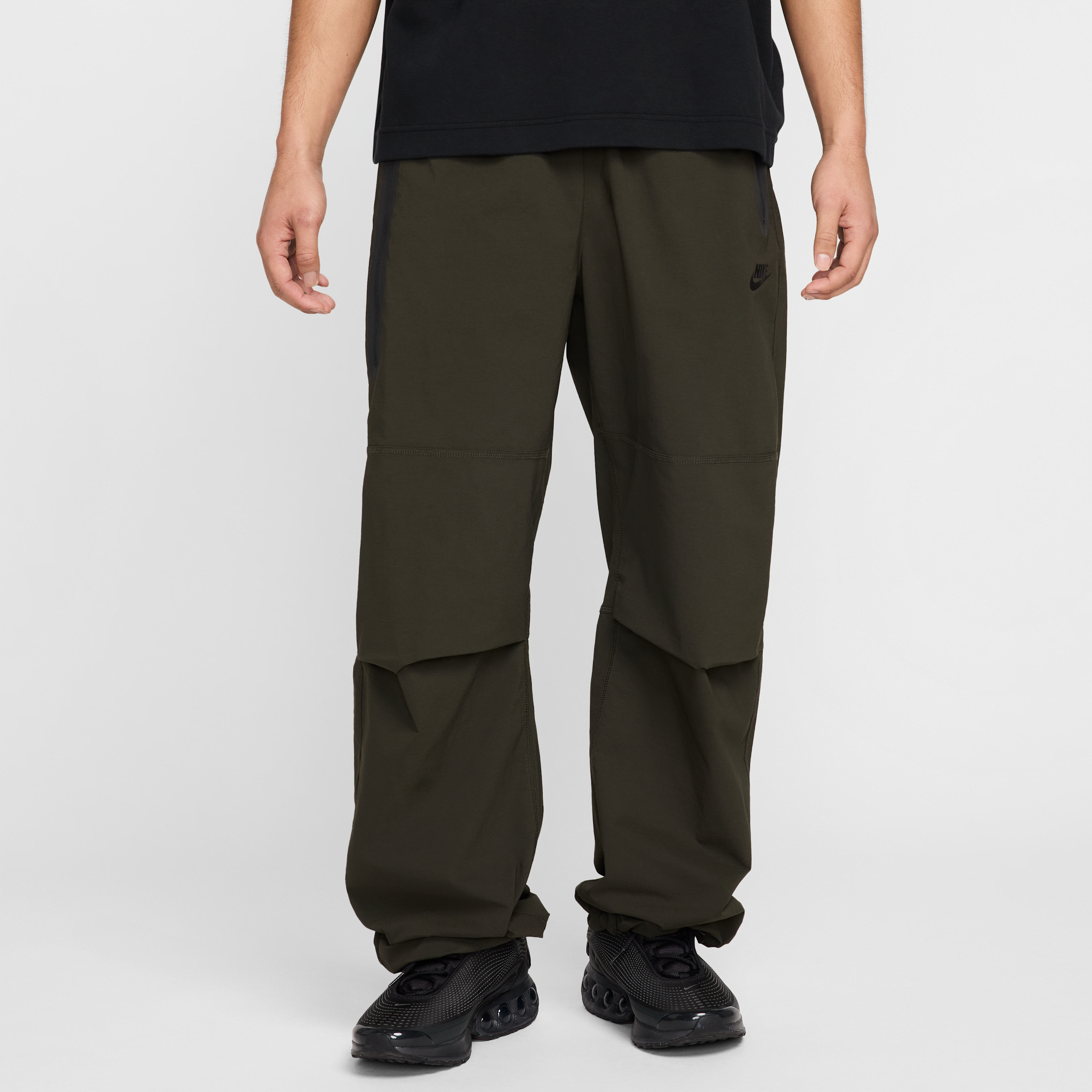 Nike Men's Tech Woven Oversized Pants In Green