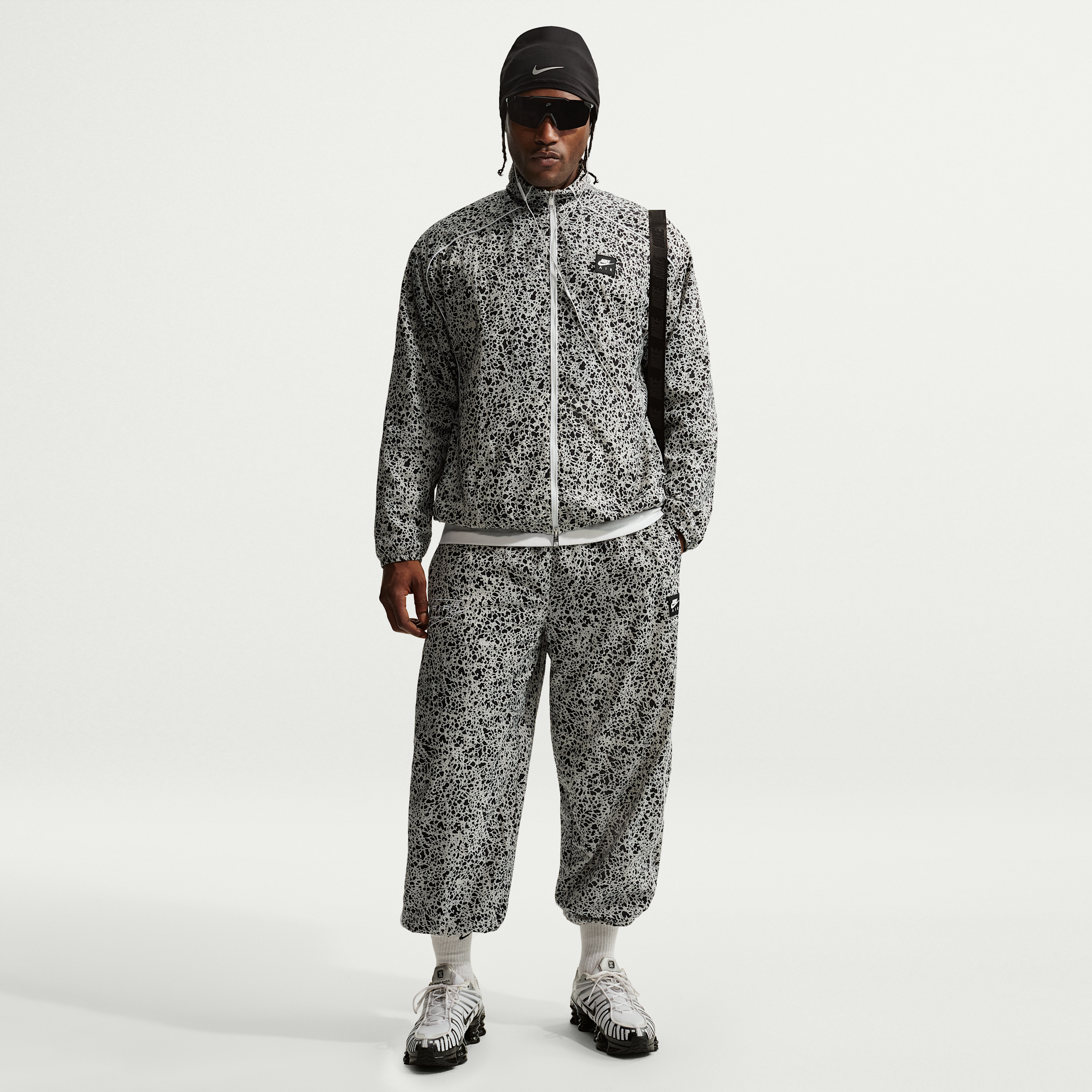 Nike Men's Air Woven Pants in Grey | II3133-072