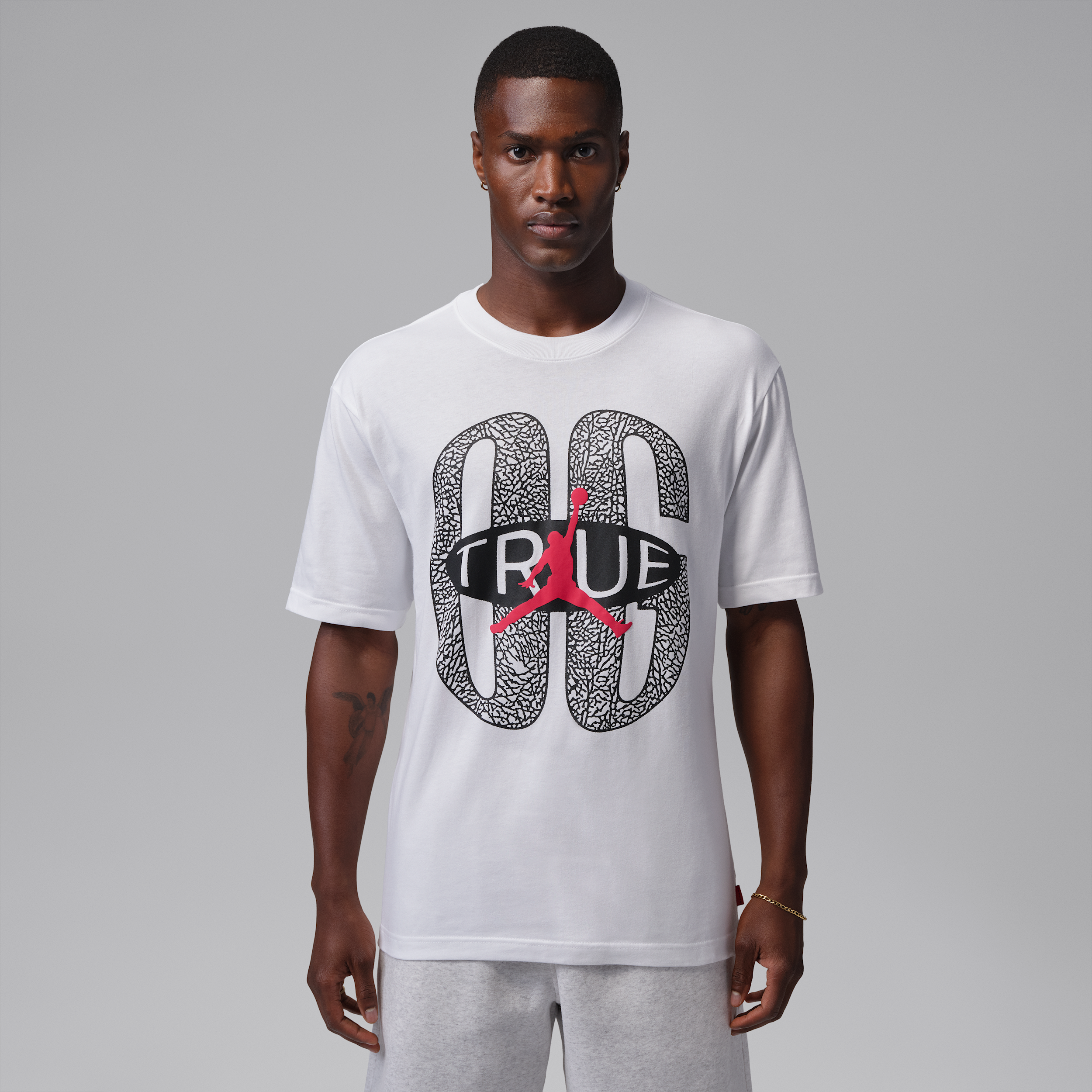 Jordan Men's Brooklyn True OG Graphic T-Shirt in White Size: Medium