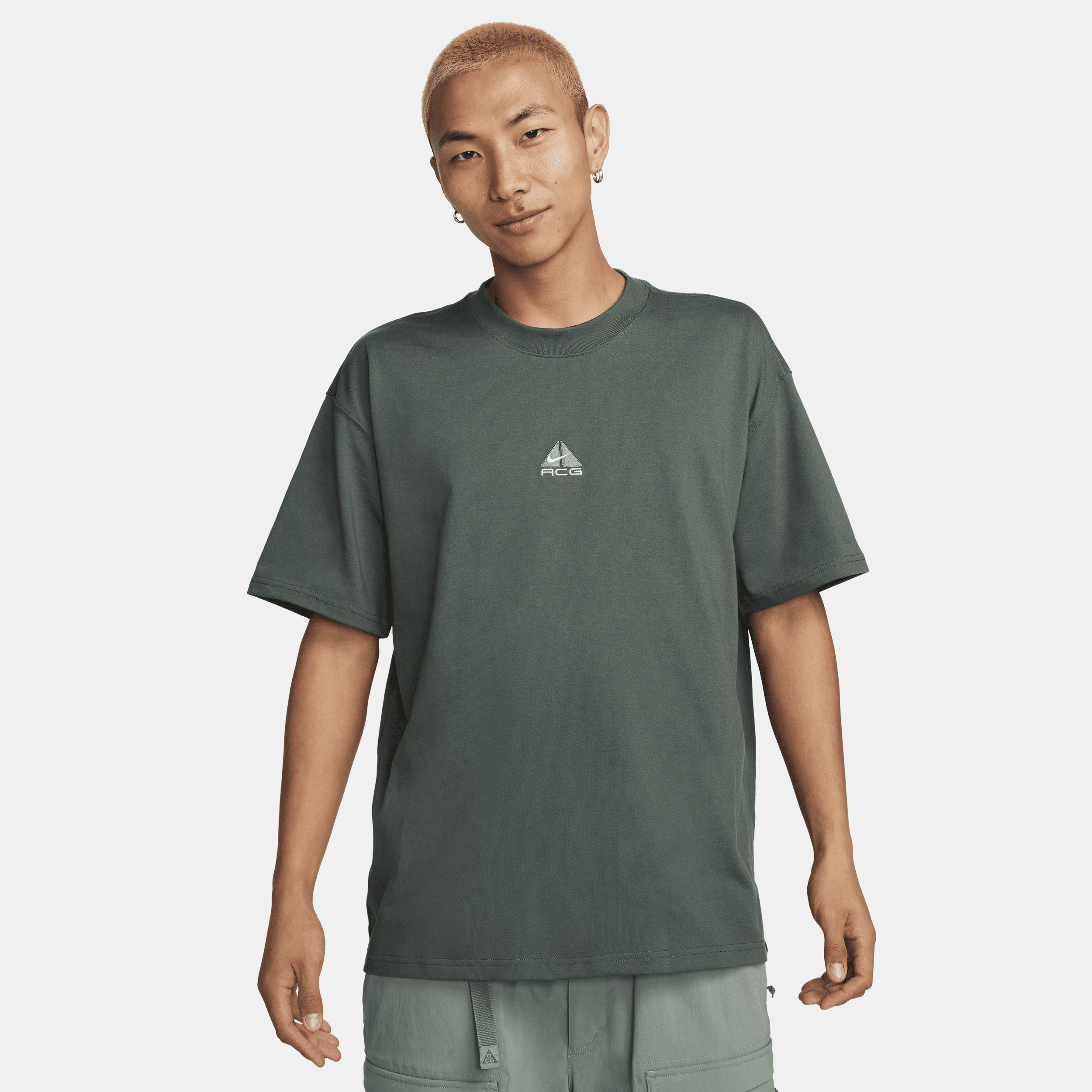 Nike All Conditions Gear Lung Embroidered T-shirt In Green