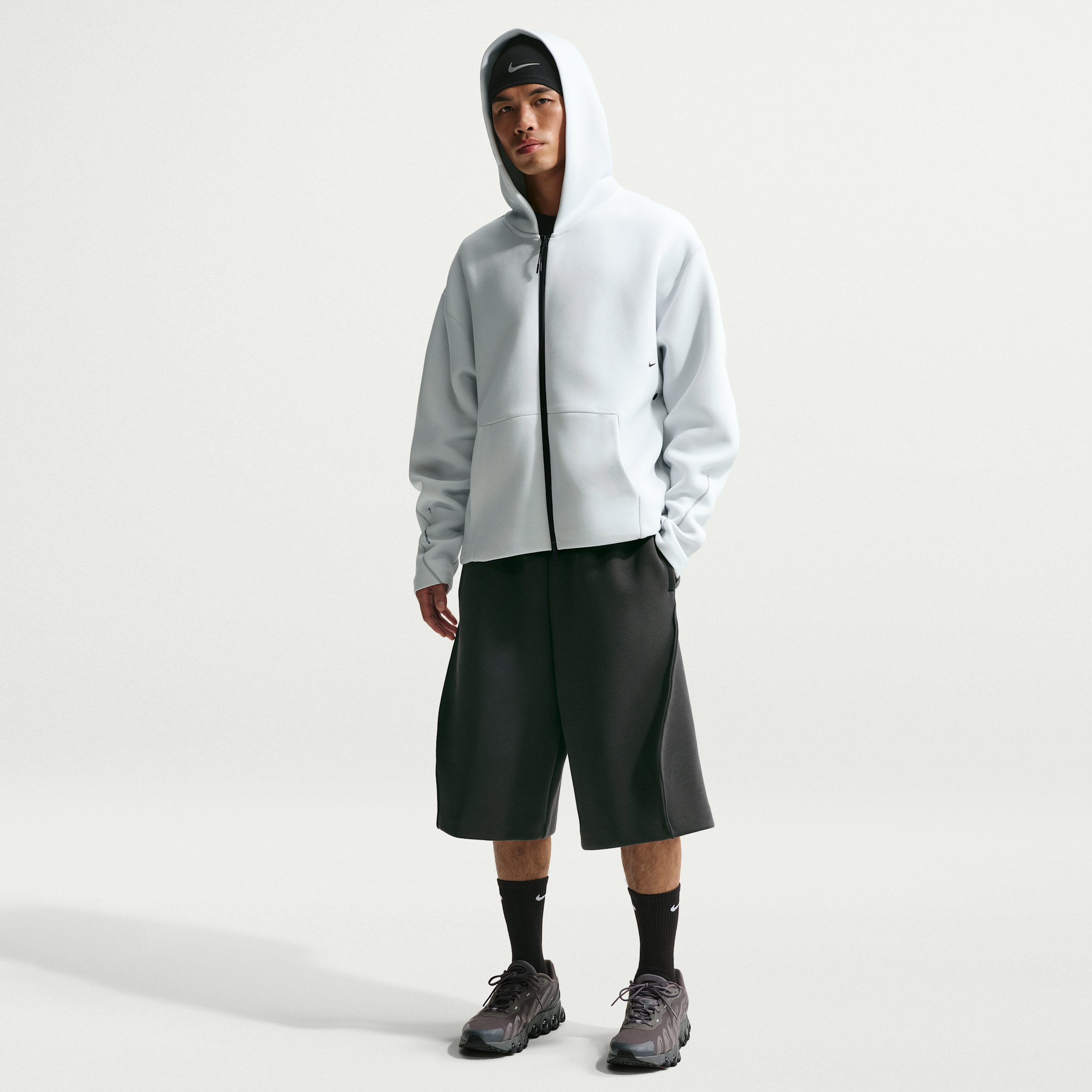Nike Men's Tech Oversized Fleece Shorts in Grey | HV6539-060