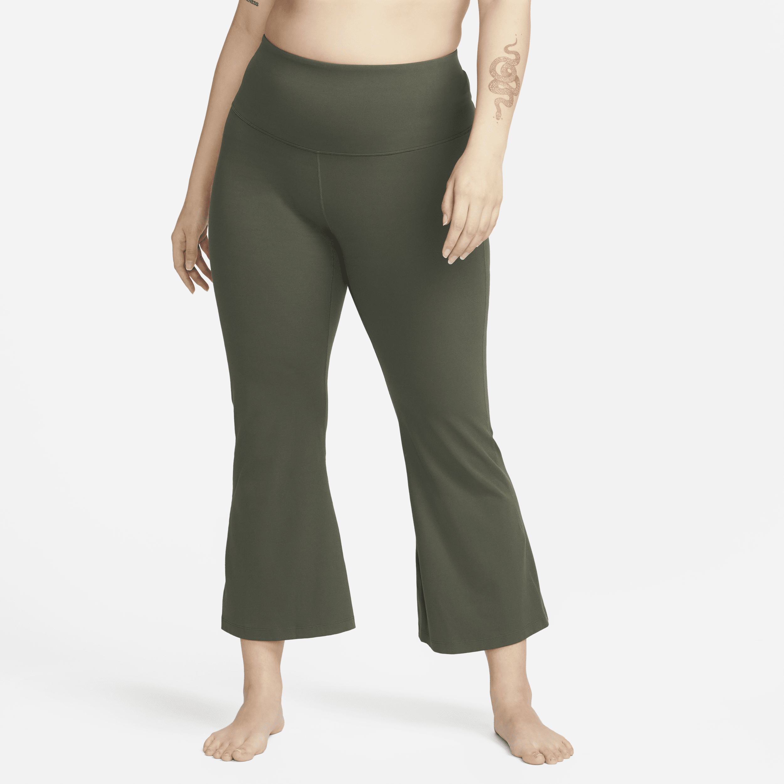Nike Women's  Yoga Dri-fit Luxe Flared Pants (plus Size) In Green
