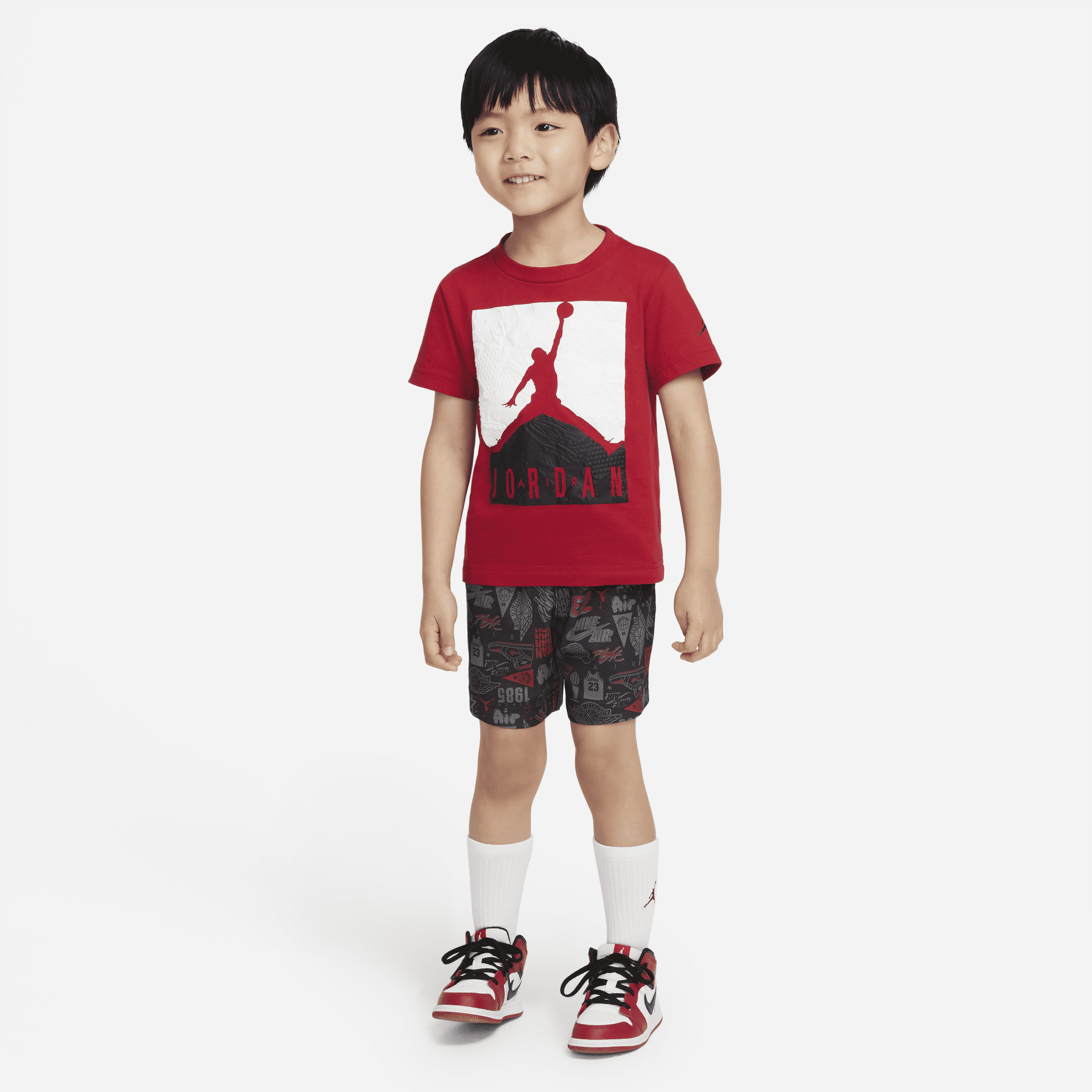 Jordan Toddler T-Shirt and Shorts Set in Multicolor 75A600-023 36$