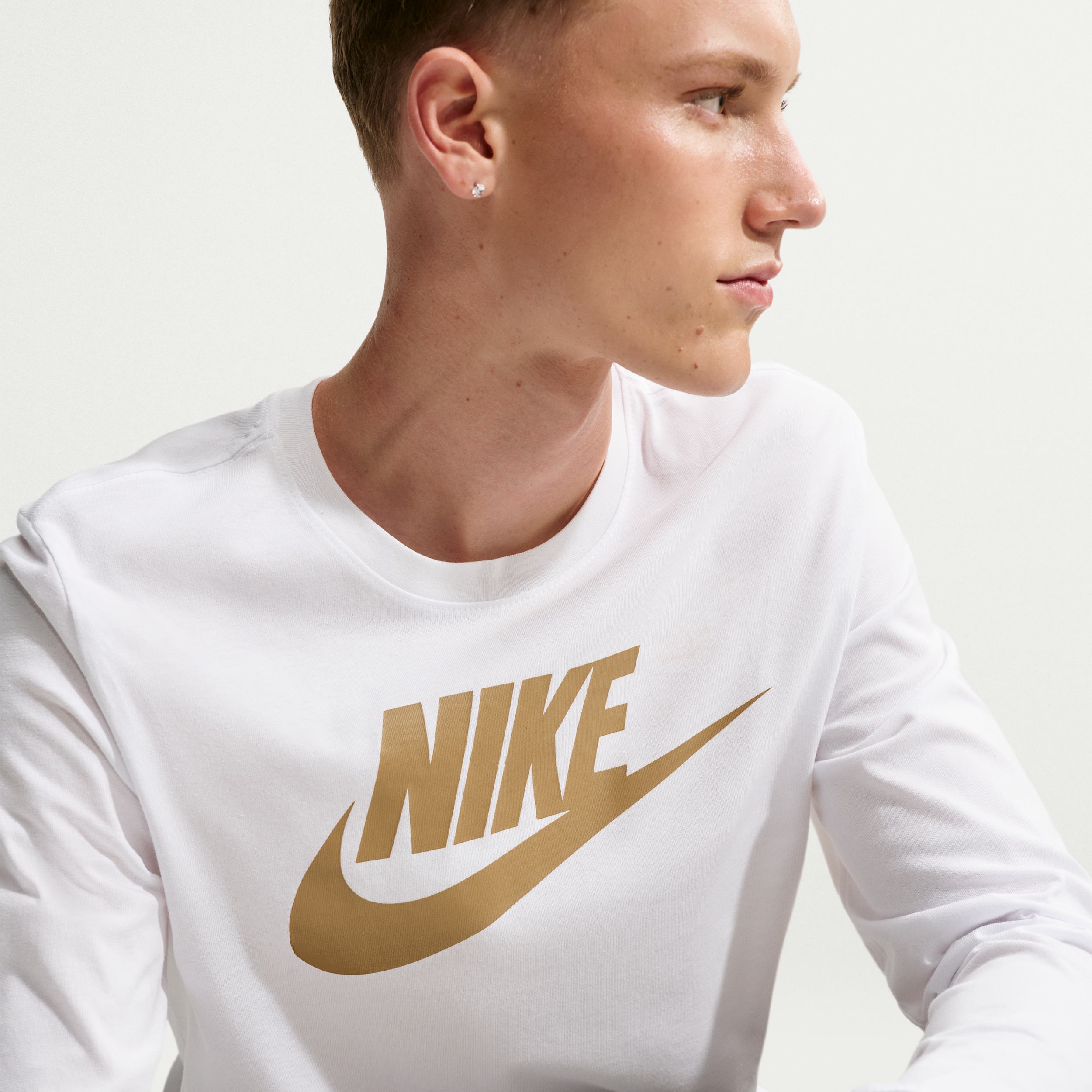 Men's Nike Sportswear Long-Sleeve T-Shirt in White | CI6291-101