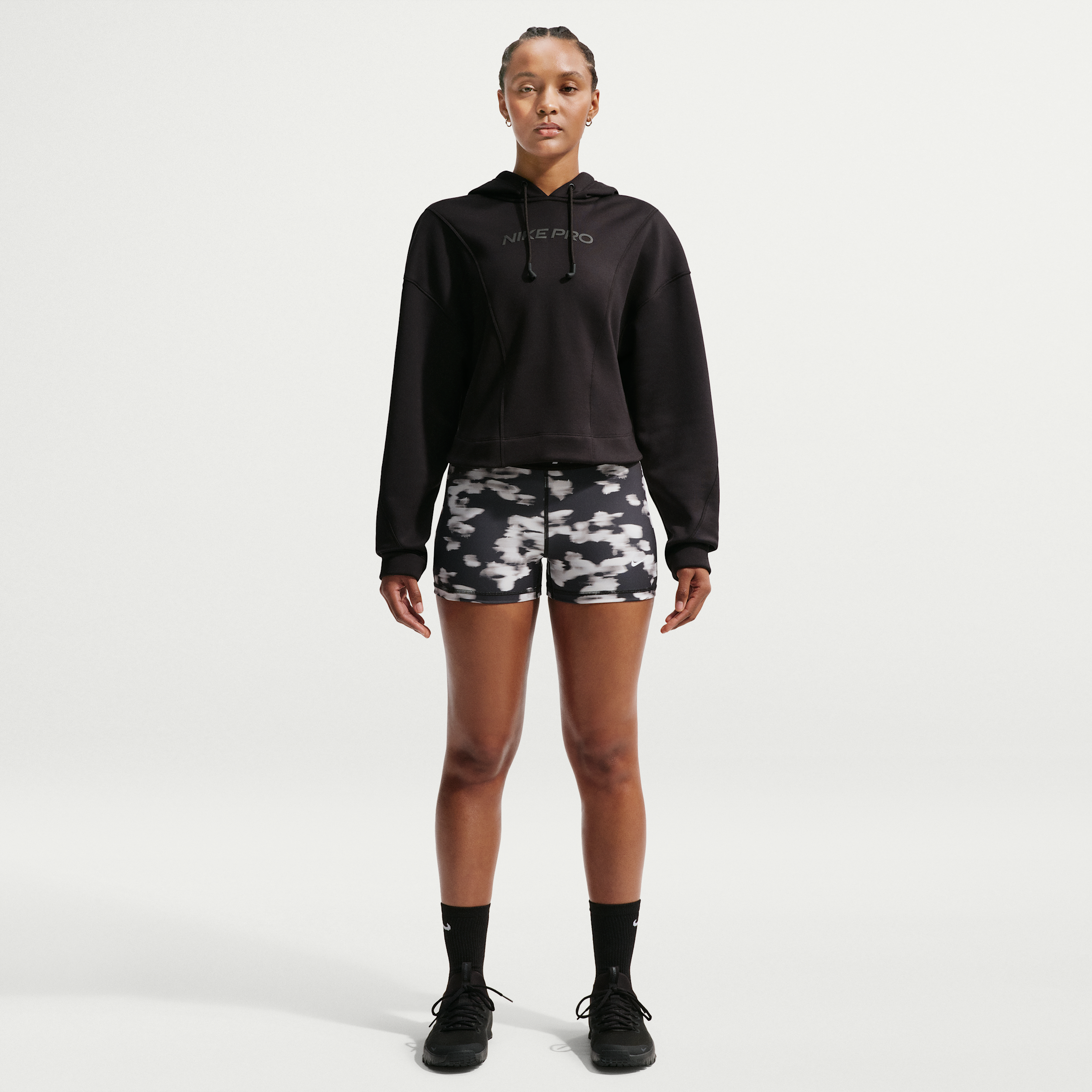 Women's Nike Pro 3" Mid-Rise Printed Biker Shorts in Black | IO1252-010