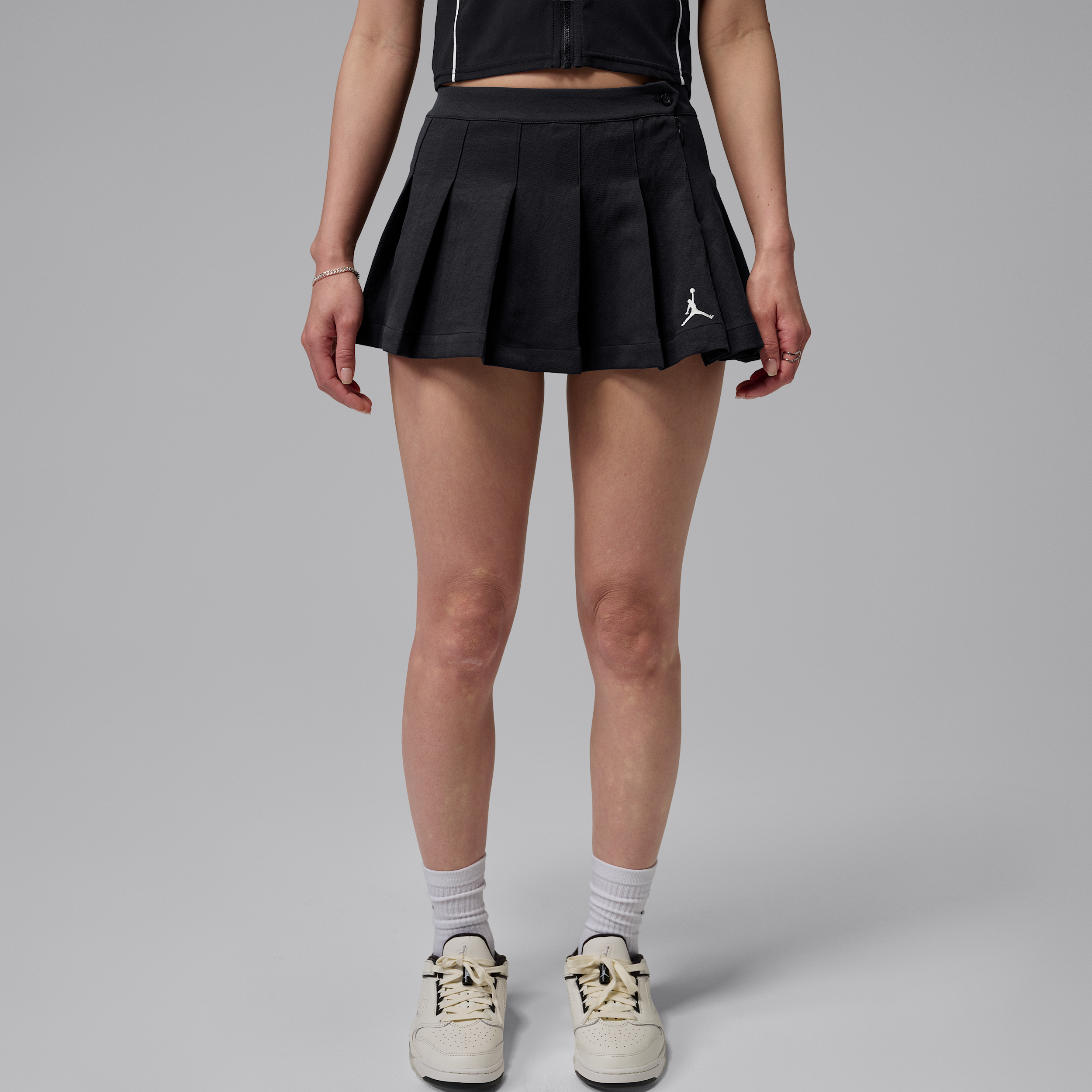 Women's Jordan Brooklyn Pleated Skirt in Black | IF1372-010