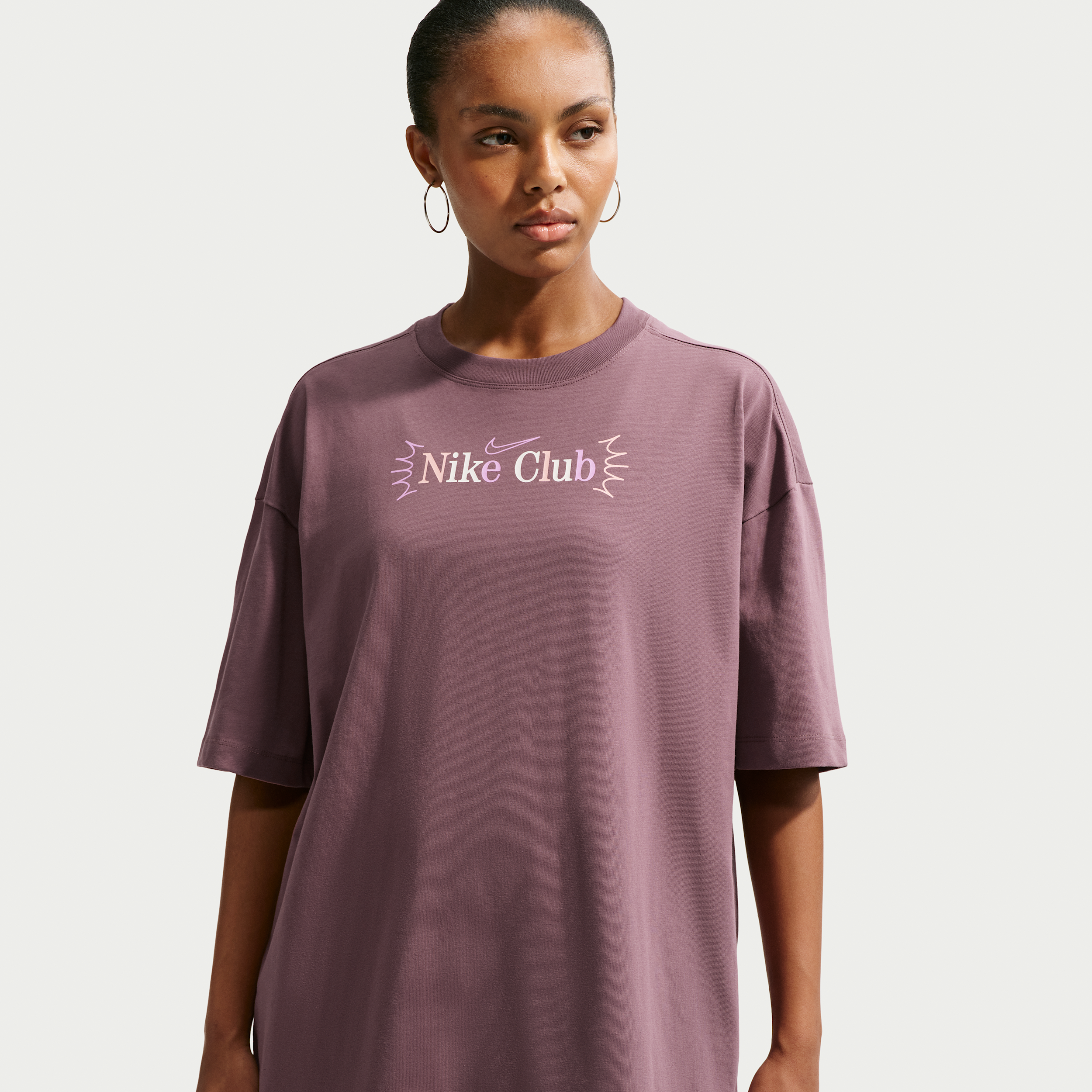 Women's Nike Sportswear Classic Oversized T-Shirt in Purple | IV6191-502